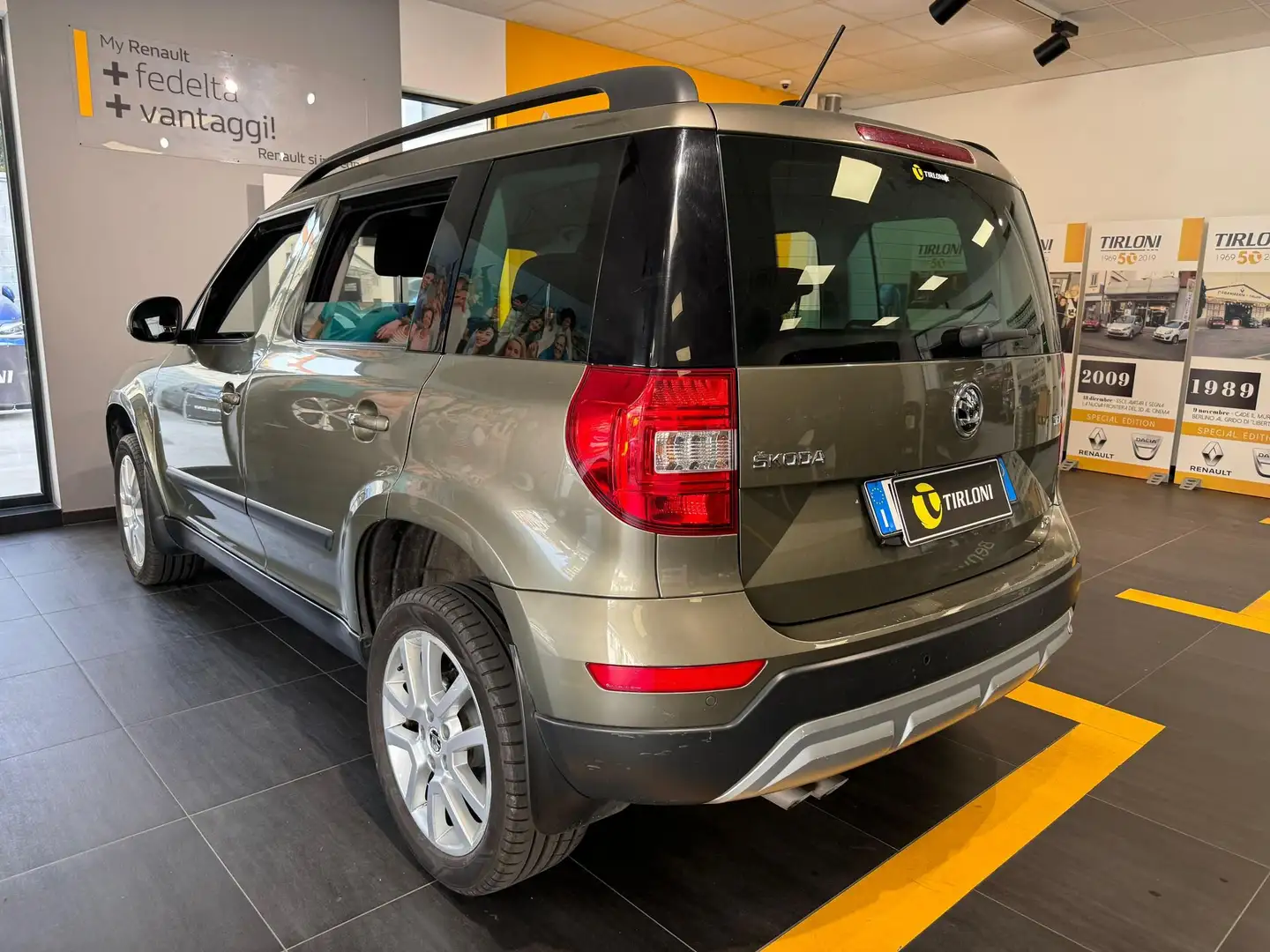 Skoda Yeti 2.0 TDI SCR 110 CV 4x4 Style Plus Grigio - 2