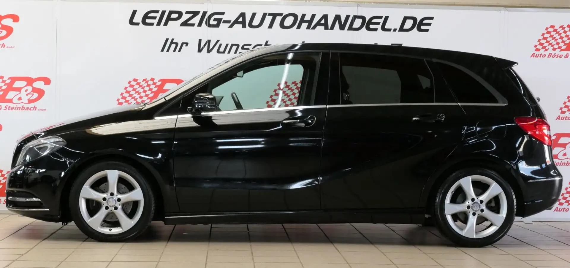 Mercedes-Benz B 180 Avantgarde *XENON*PDC*KAM*KLIMA* Zwart - 2