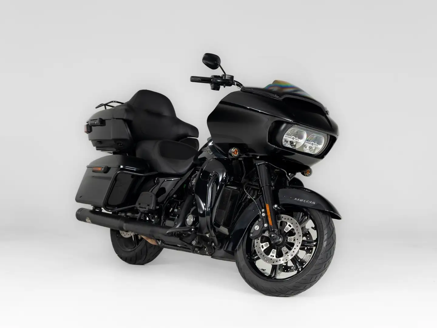 Harley-Davidson Road Glide LIMITED Černá - 1