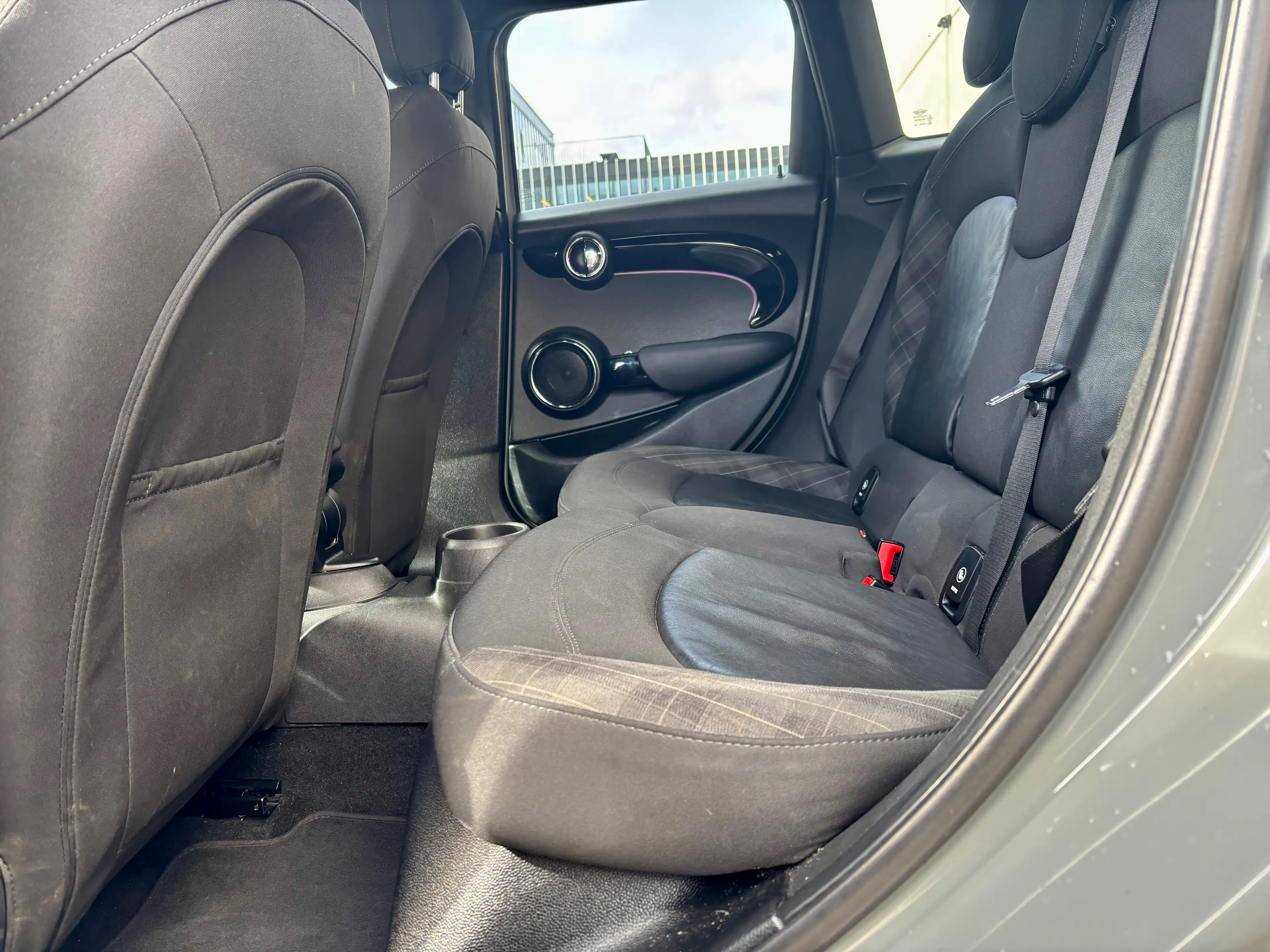 MINI Cooper D Mini 1.5 D Cooper Cuir GPS Led Caméra Ja17 keyless — photo 7
