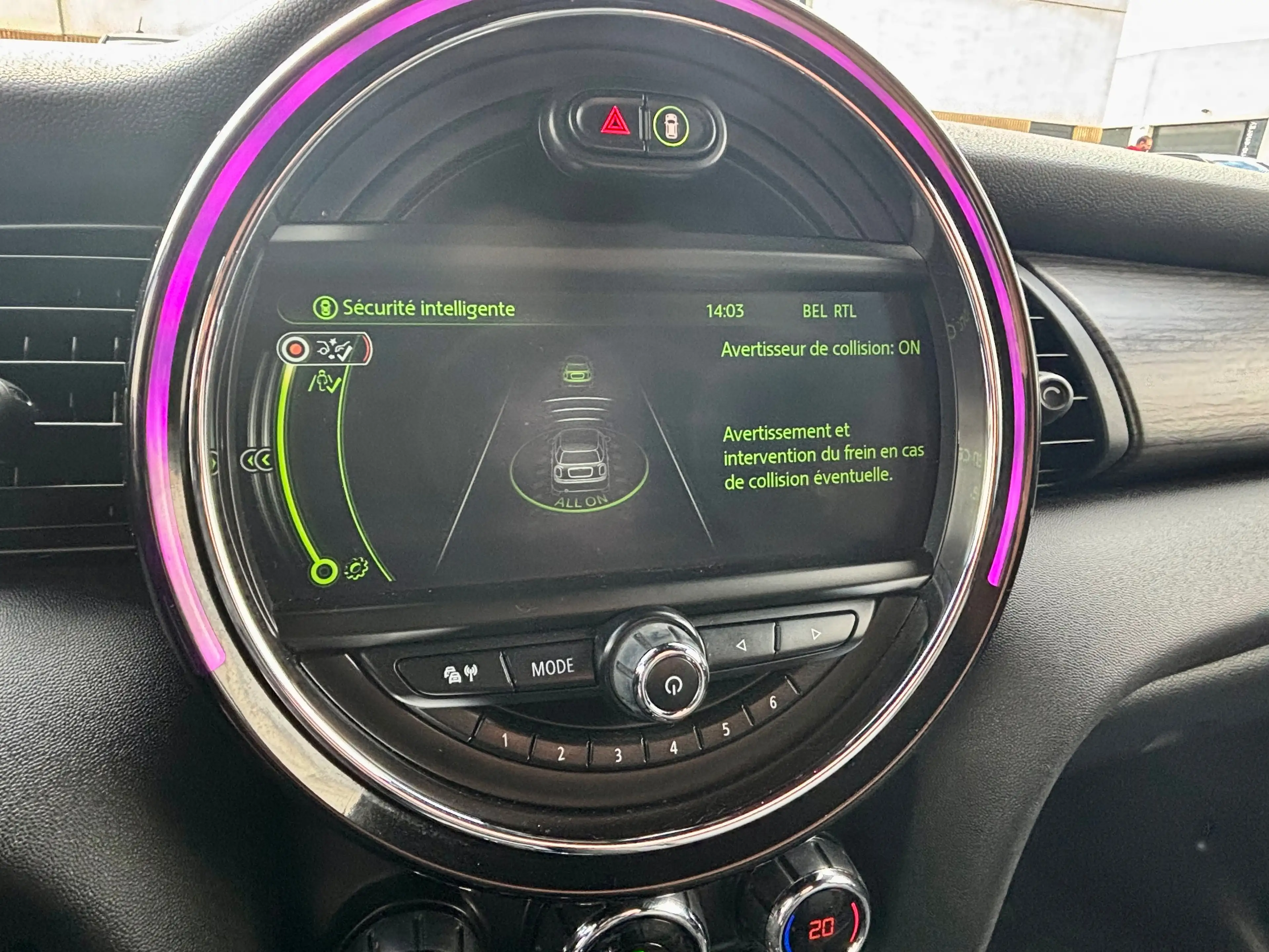 MINI Cooper D Mini 1.5 D Cooper Cuir GPS Led Caméra Ja17 keyless — photo 12