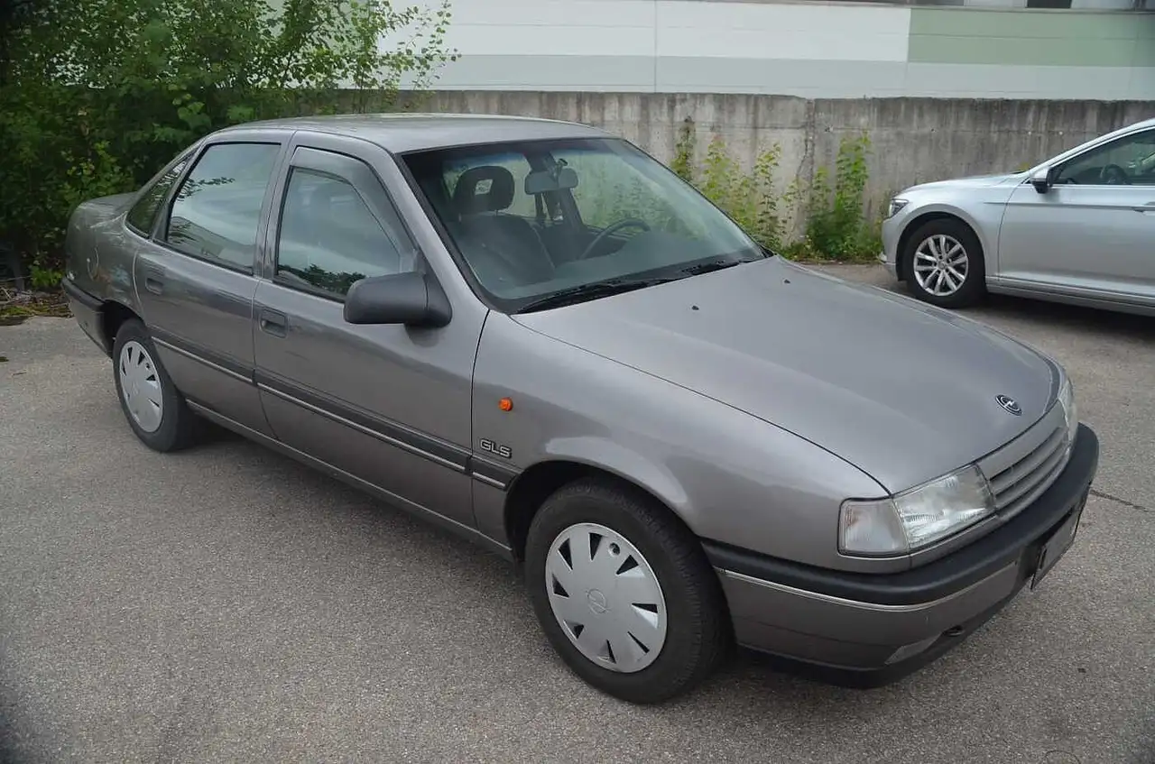 Opel Vectra GLS 1.8i, original 27600km, neuwertig, foto 3