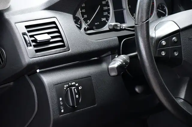 Mercedes-Benz B Class view 10
