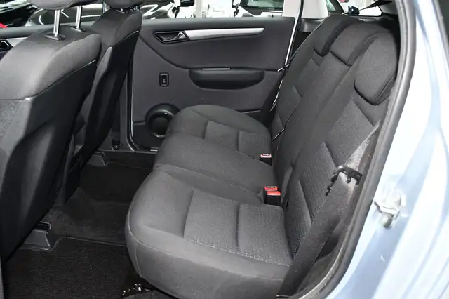 Mercedes-Benz B Class view 13