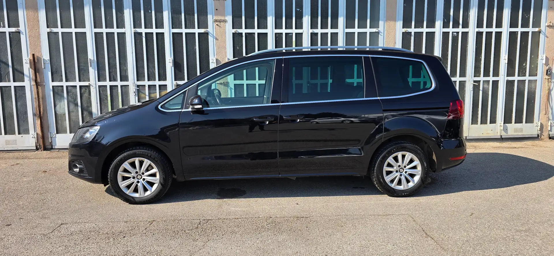 SEAT Alhambra Executive 2.0TDI *Navi*Kamera*1Besitz*Sofort Kredi Schwarz - 2