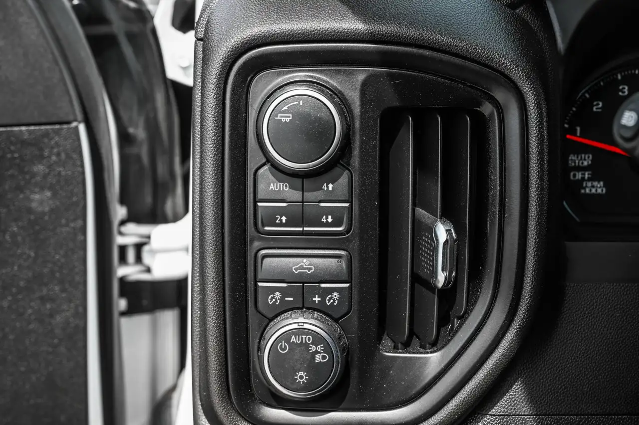 Chevrolet Silverado 1500 снимка Chevrolet Silverado 1500