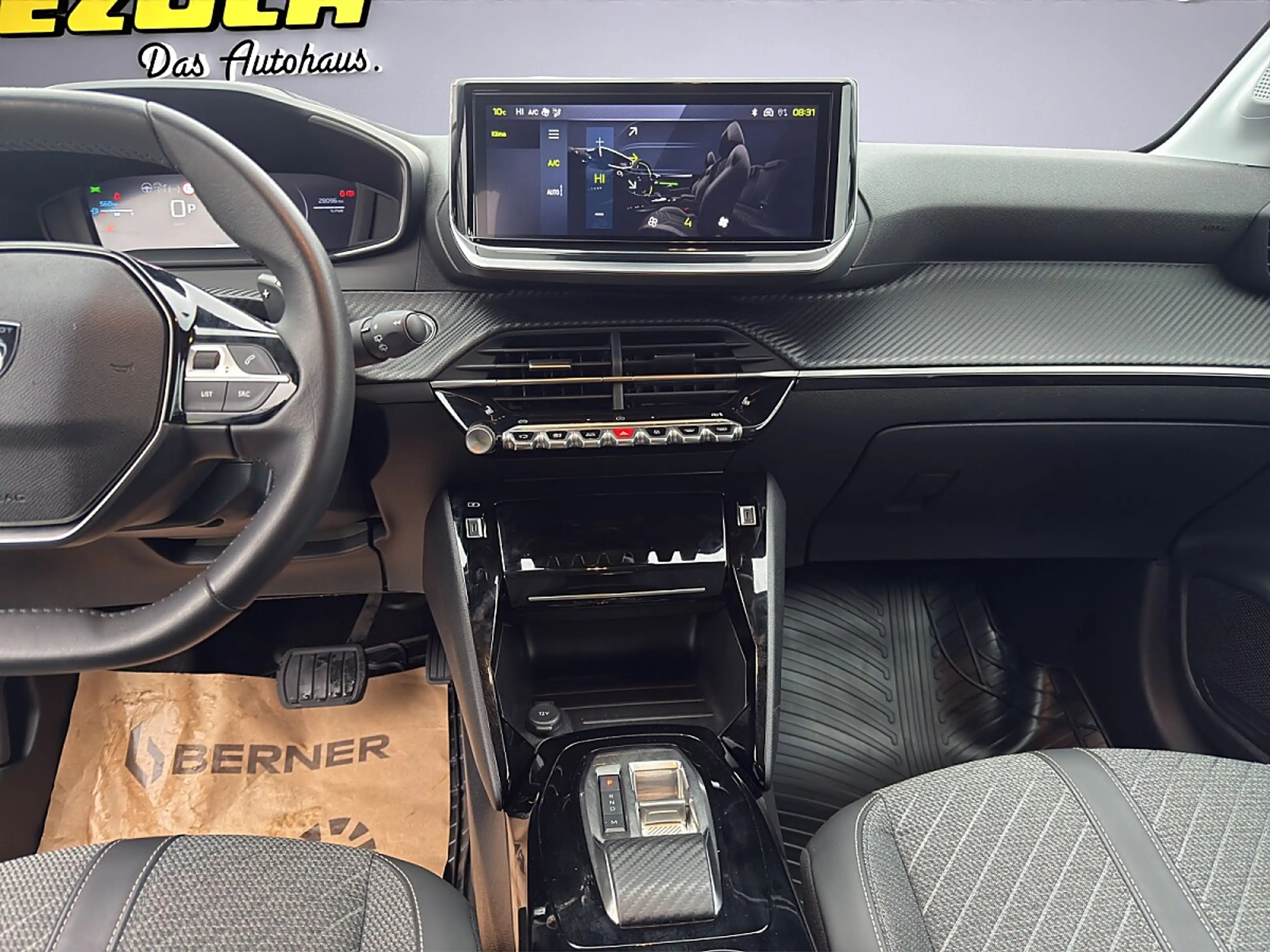 Peugeot 208 Hybrid 100 e-DCS6 Allure — photo 13