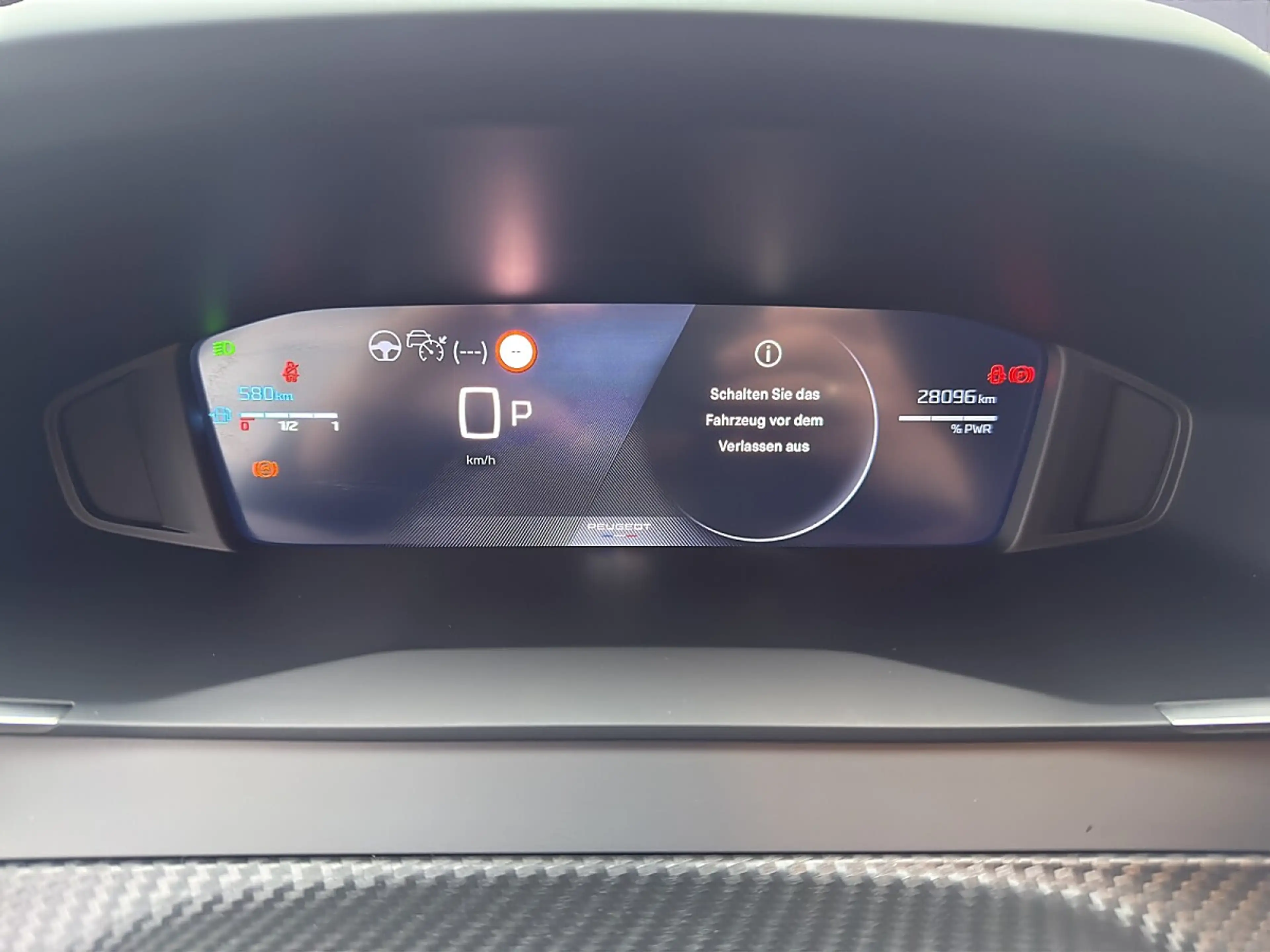 Peugeot 208 Hybrid 100 e-DCS6 Allure — photo 11