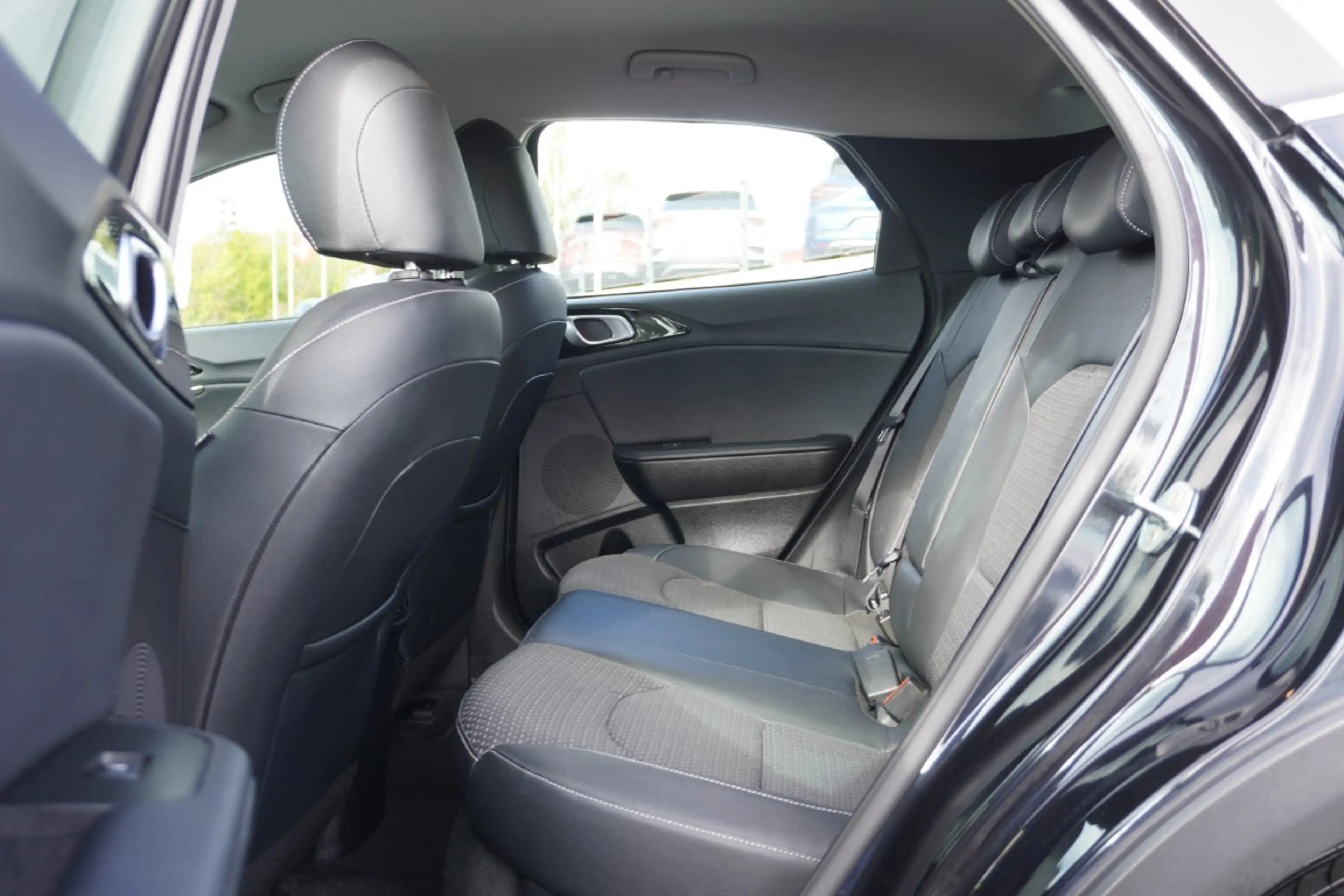 Kia XCeed 1.6 Vision Plug-in Hybrid LED Navi Kamera — photo 9