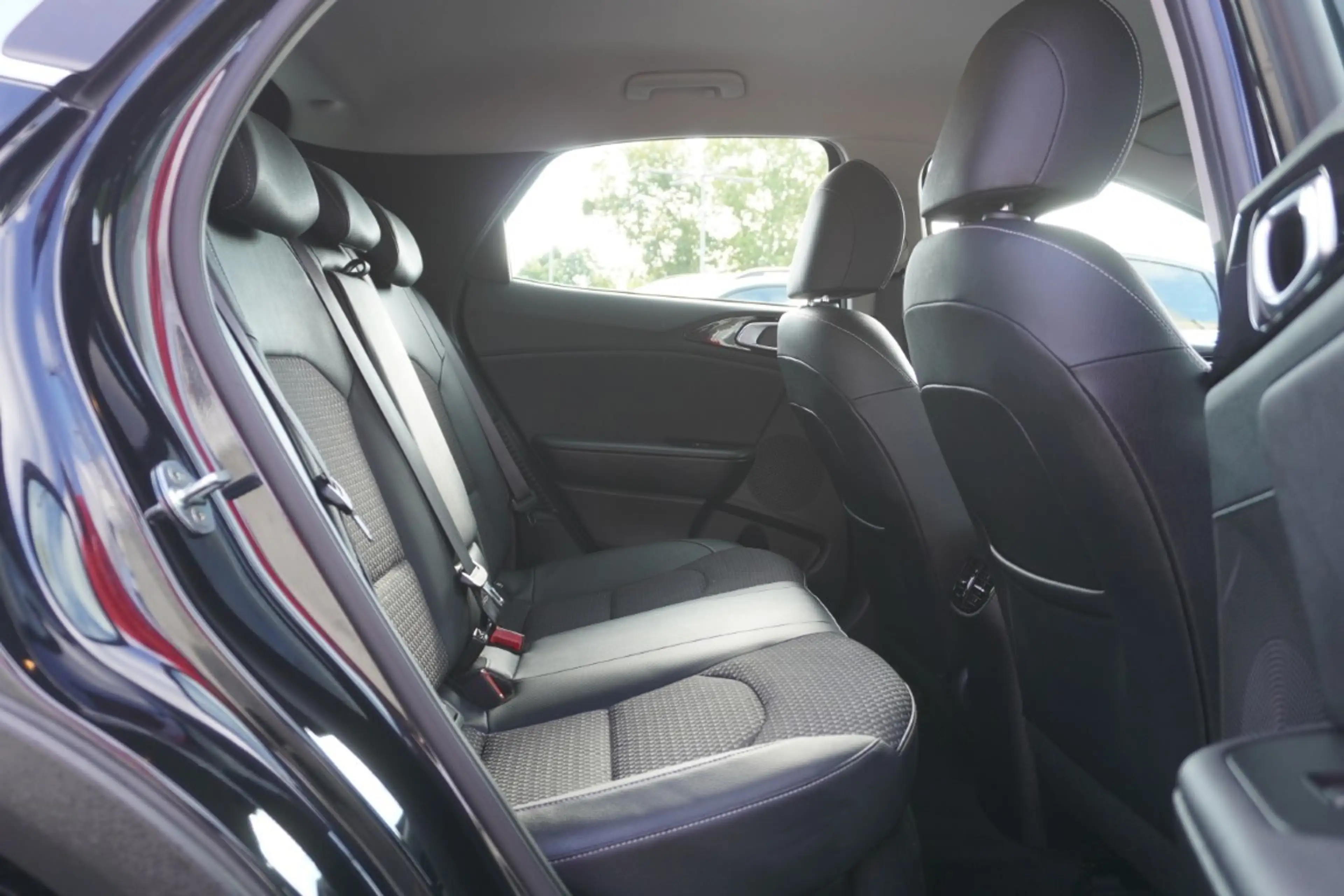 Kia XCeed 1.6 Vision Plug-in Hybrid LED Navi Kamera — photo 10
