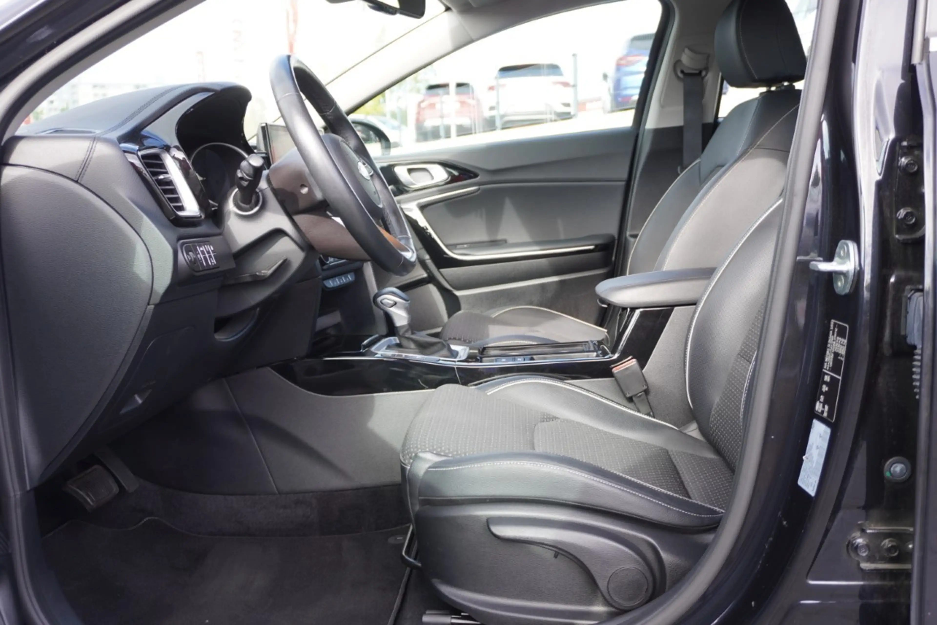 Kia XCeed 1.6 Vision Plug-in Hybrid LED Navi Kamera — photo 8