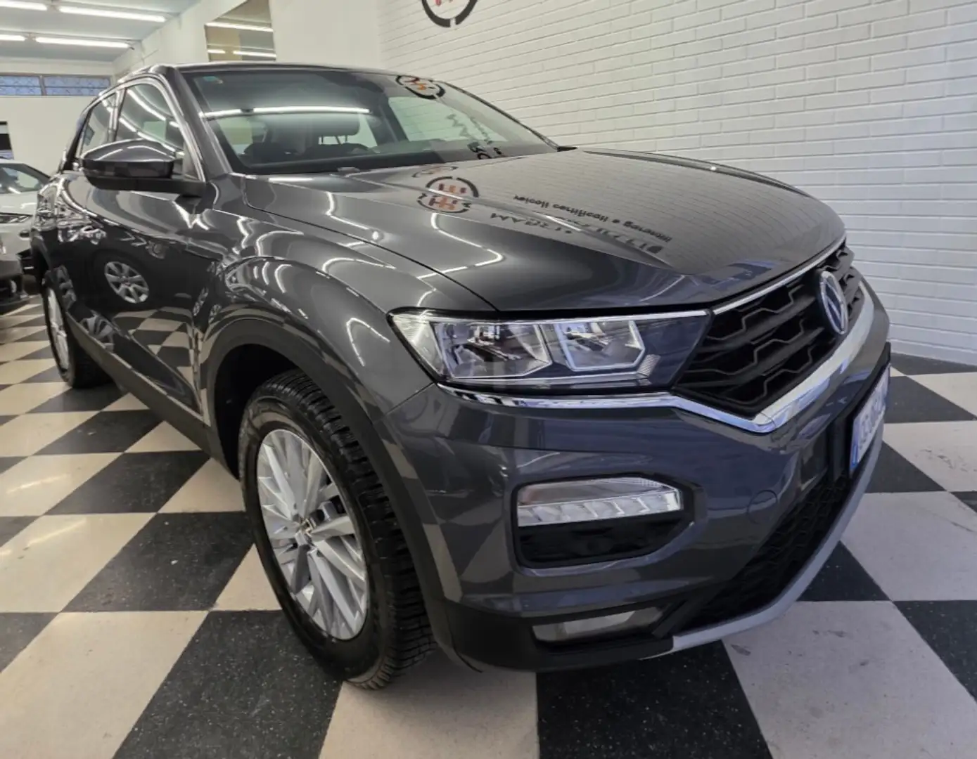 Volkswagen T-Roc T-Roc 2.0 TDI SCR Business BlueMotion Technology Gris - 2