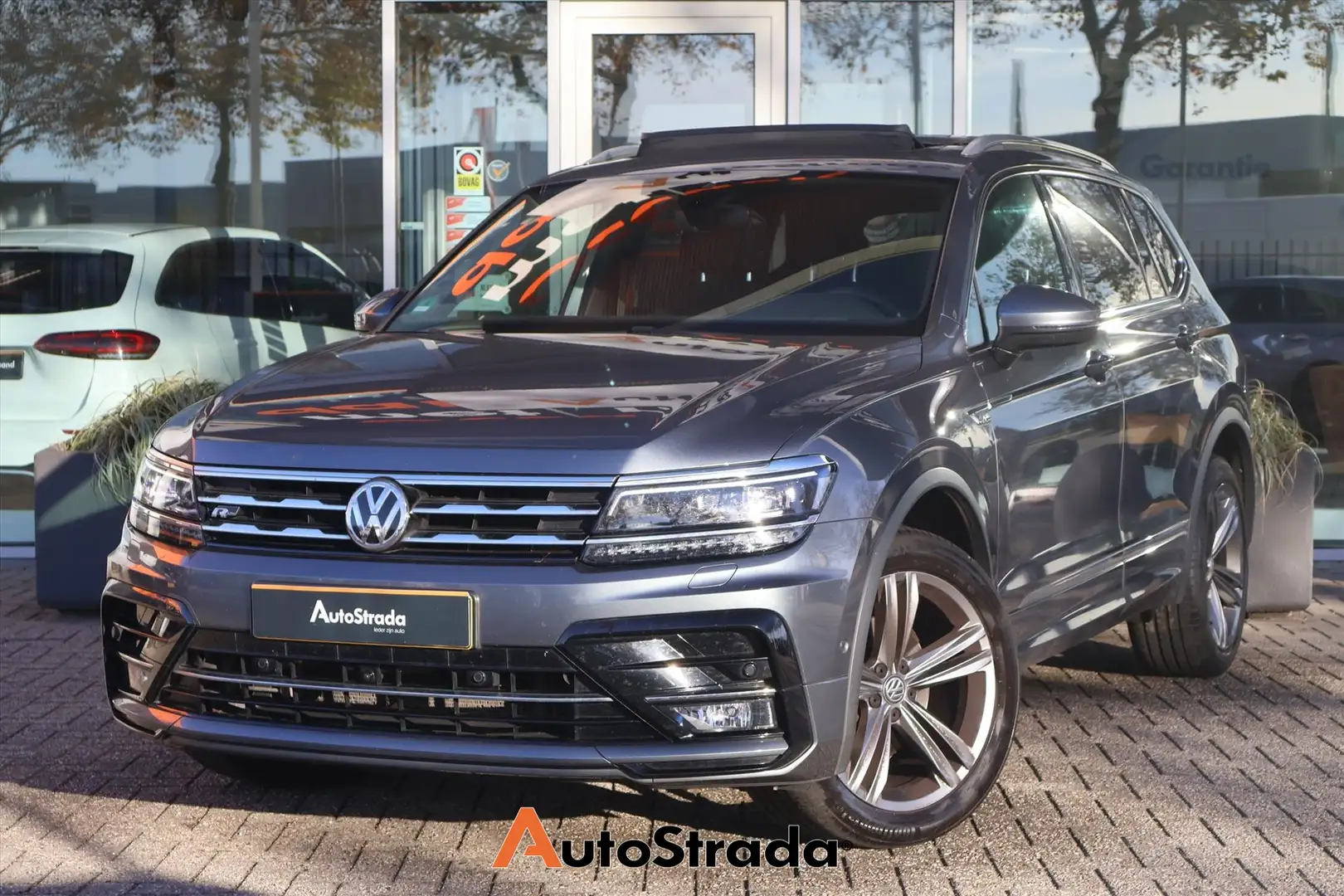 Volkswagen Tiguan Allspace 1.5 R-Line TSI 150pk | Camera | ACC | Climate | Vi Gris - 1