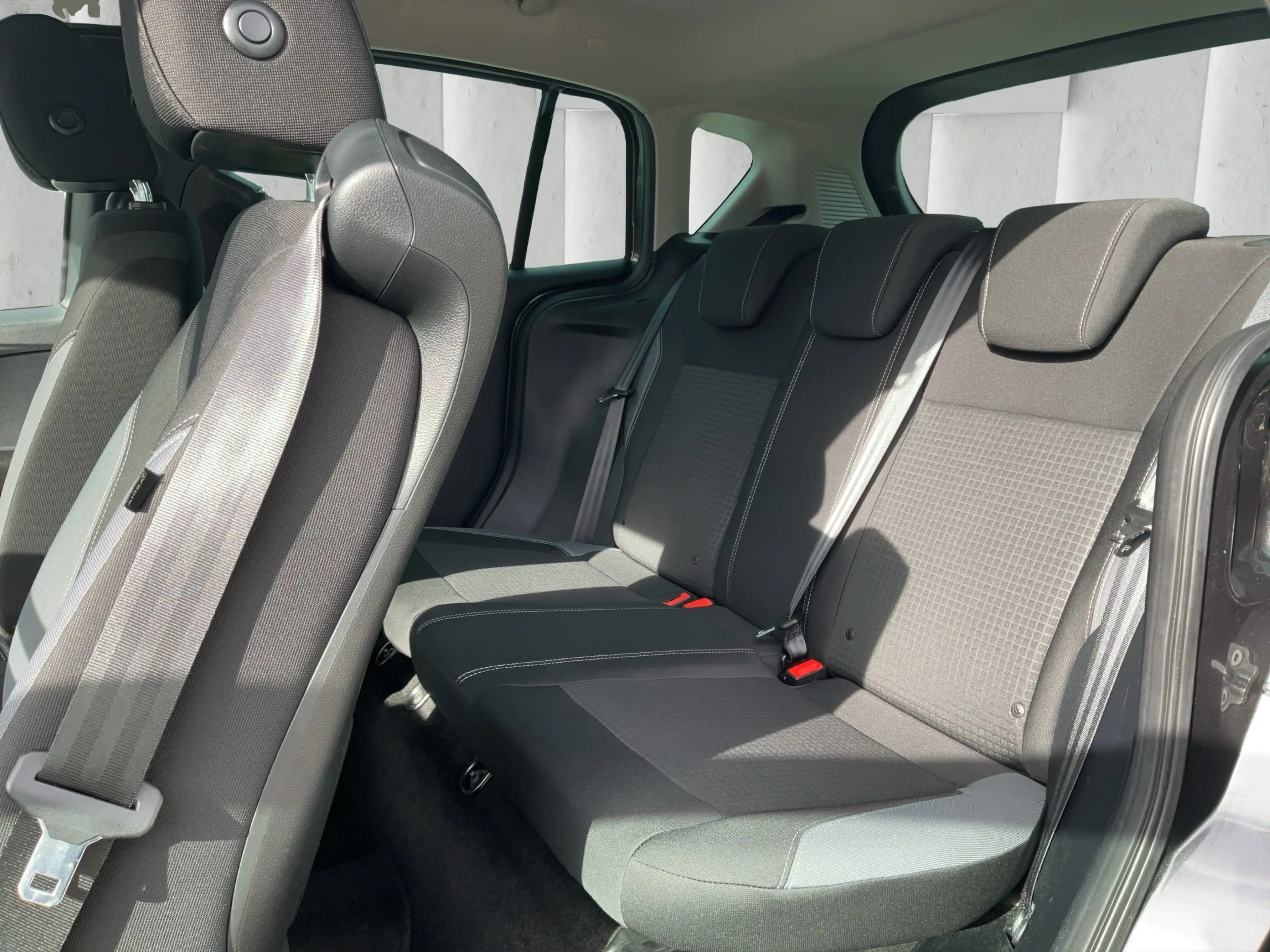 Ford B-Max 1.6 Duratec SYNC Edition — photo 11