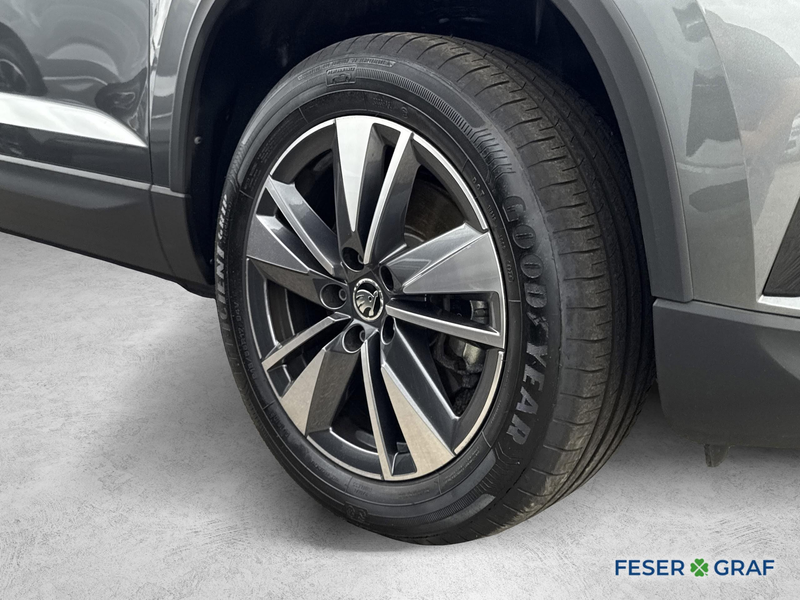 Skoda Karoq Tour 1.5TSI DSG*AHK*ACC*SIDE ASS.*MATRIX* — photo 4