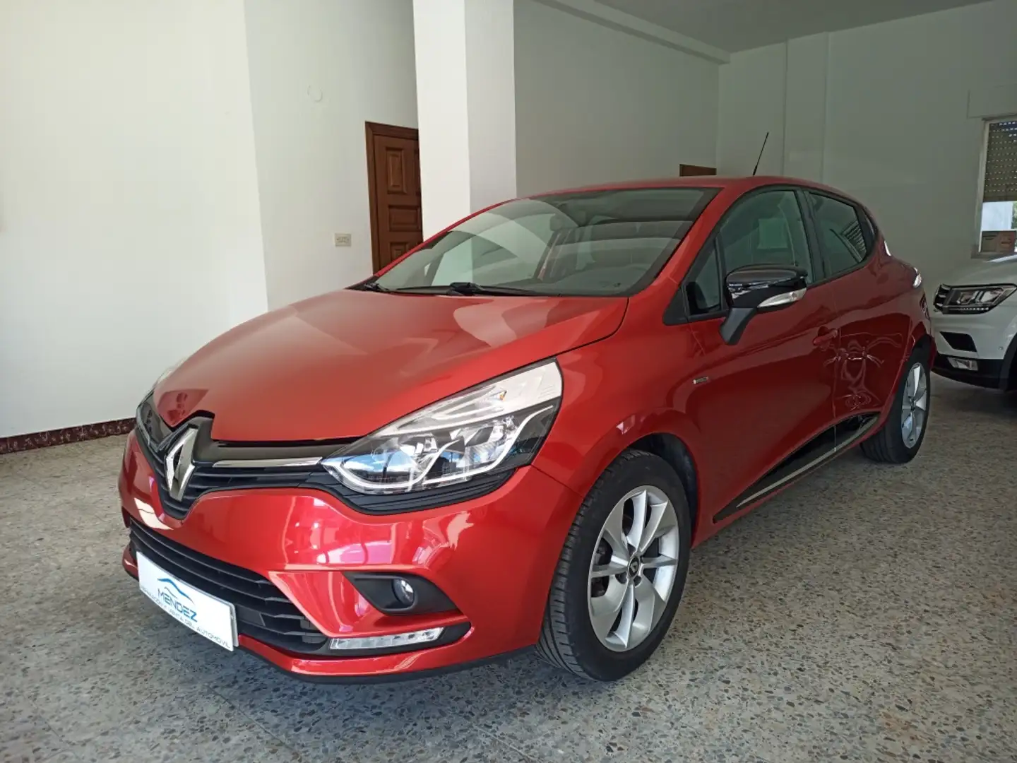 Renault Clio Sport Tourer 1.5dCi Energy Limited 55kW Paars - 2