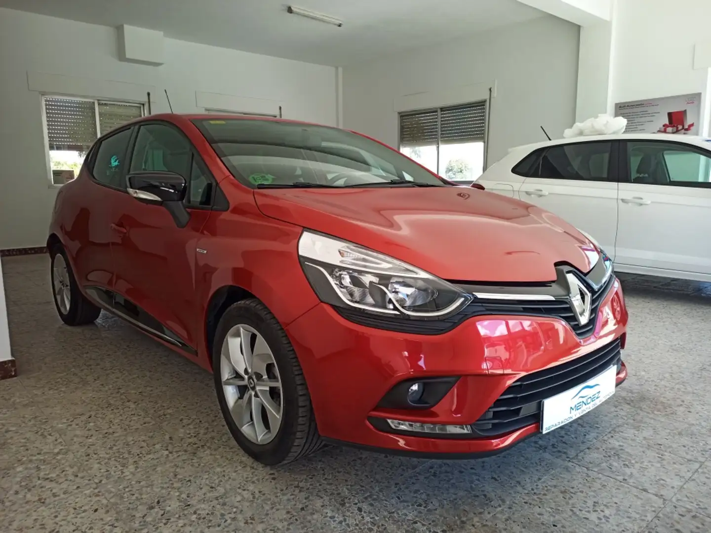 Renault Clio Sport Tourer 1.5dCi Energy Limited 55kW Paars - 1