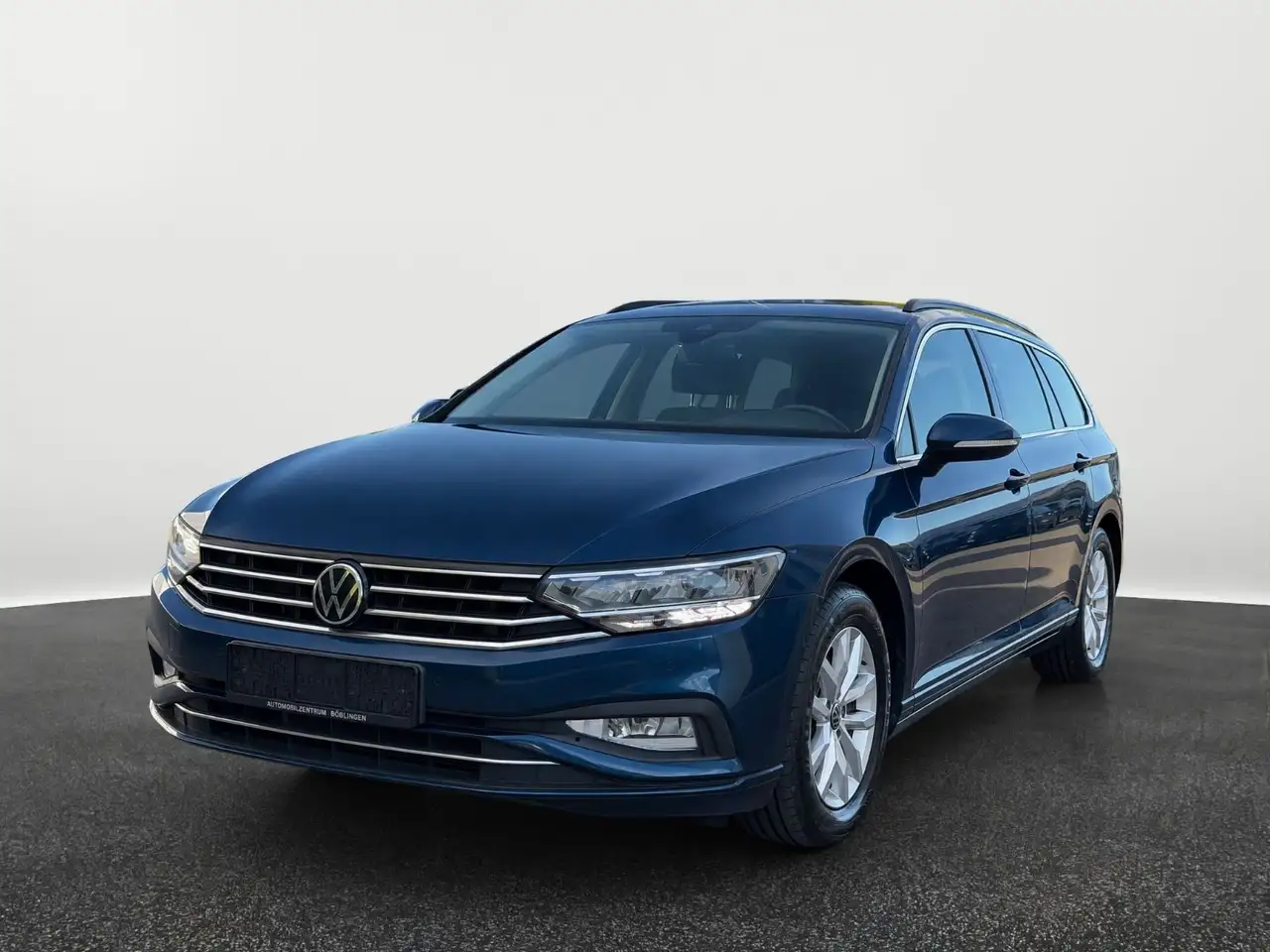 Volkswagen Passat Variant Business*AHK*KAMERA*CARPLAY*ACC* — photo 1 of 15