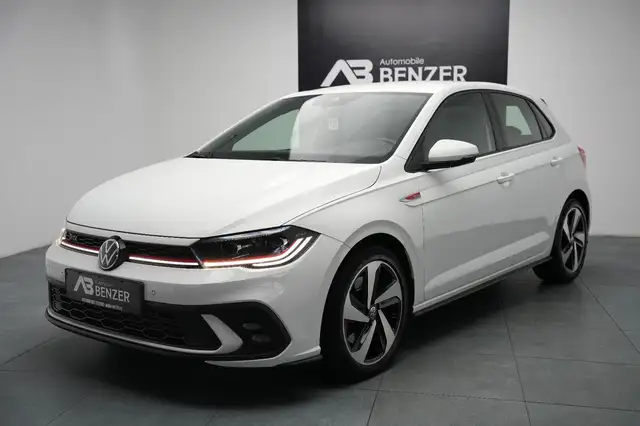Volkswagen Polo view 4