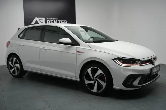 Volkswagen Polo view 5