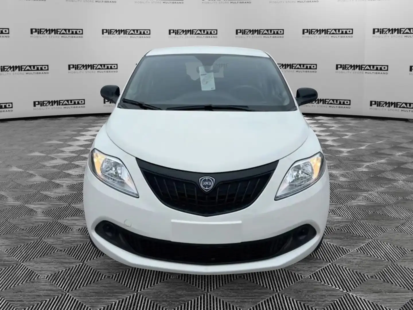 Lancia Ypsilon 1.0 FireFly 5 porte S&S Hybrid Oro Bianco - 2