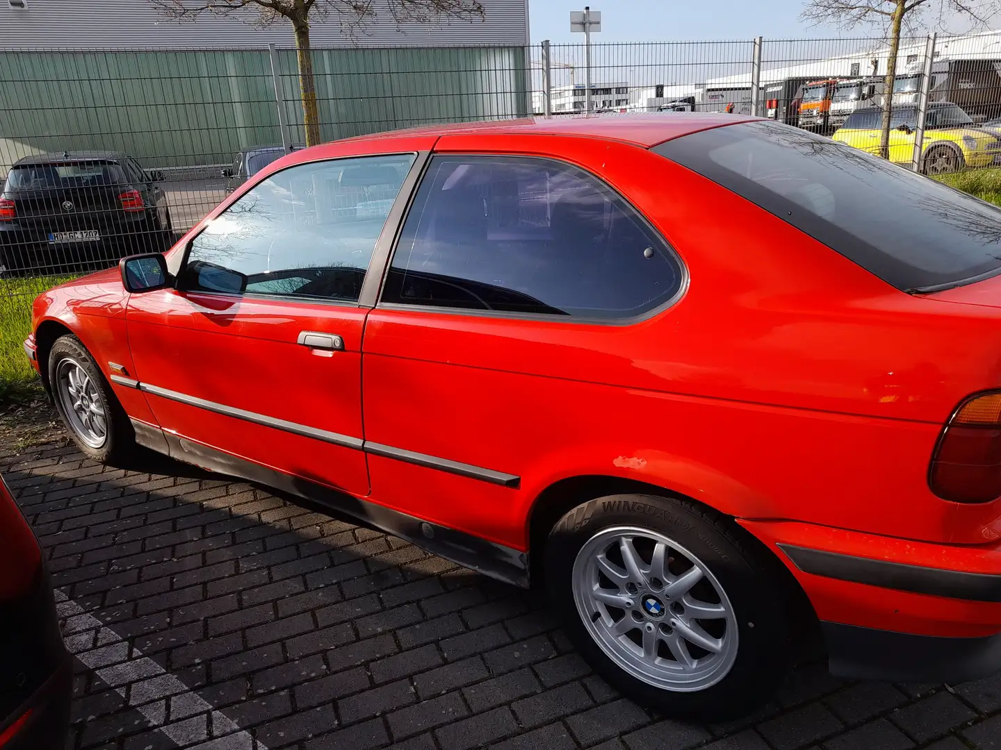 BMW 316 3er 316i compact Rouge - 1