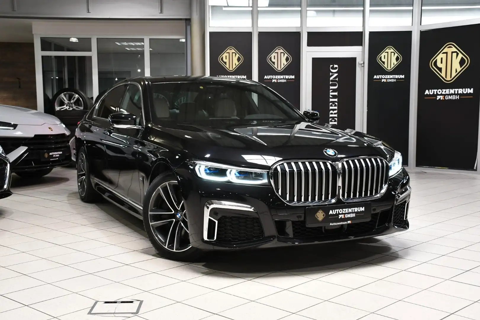 BMW 745 7 Lim 745 e M Sport Individual 360Kam Laser H&K Noir - 2