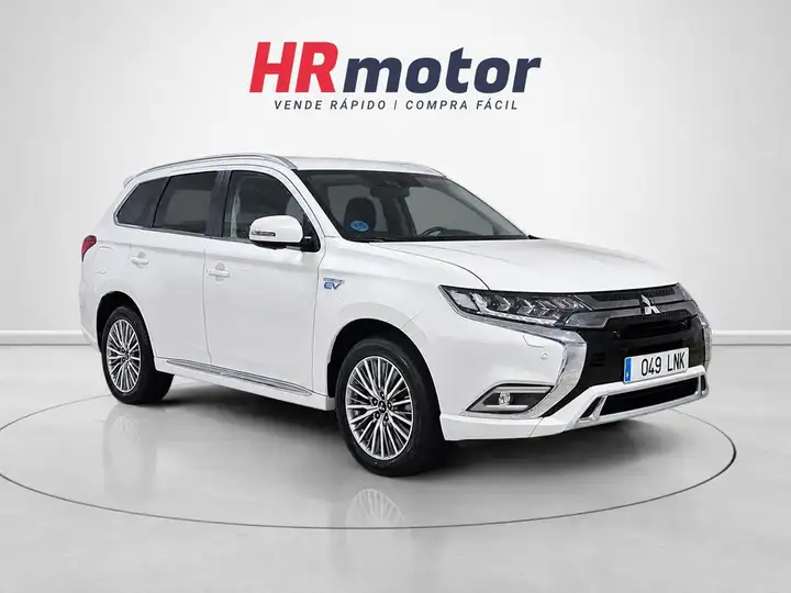 Mitsubishi Outlander PHEV Kaiteki 4WD 2021