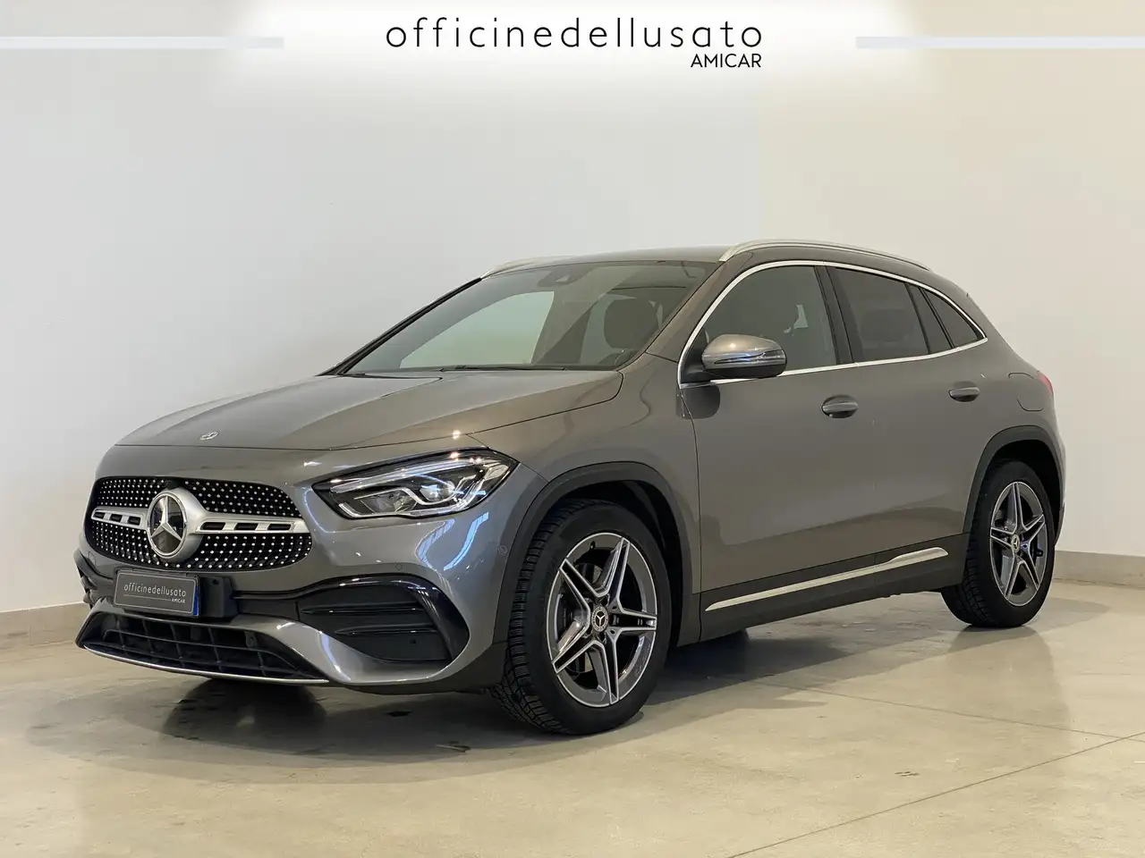 Mercedes-Benz GLA 200