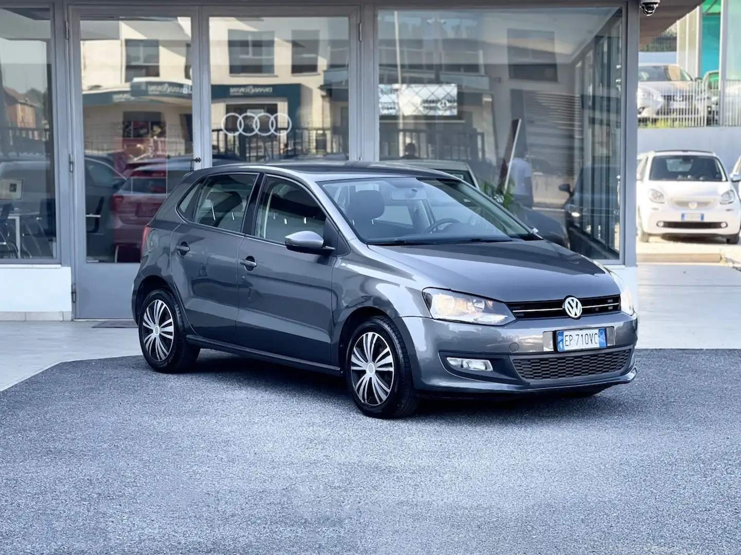 Volkswagen Polo 1.2 Diesel 75CV E5 Neo. - 2013 Grijs - 1