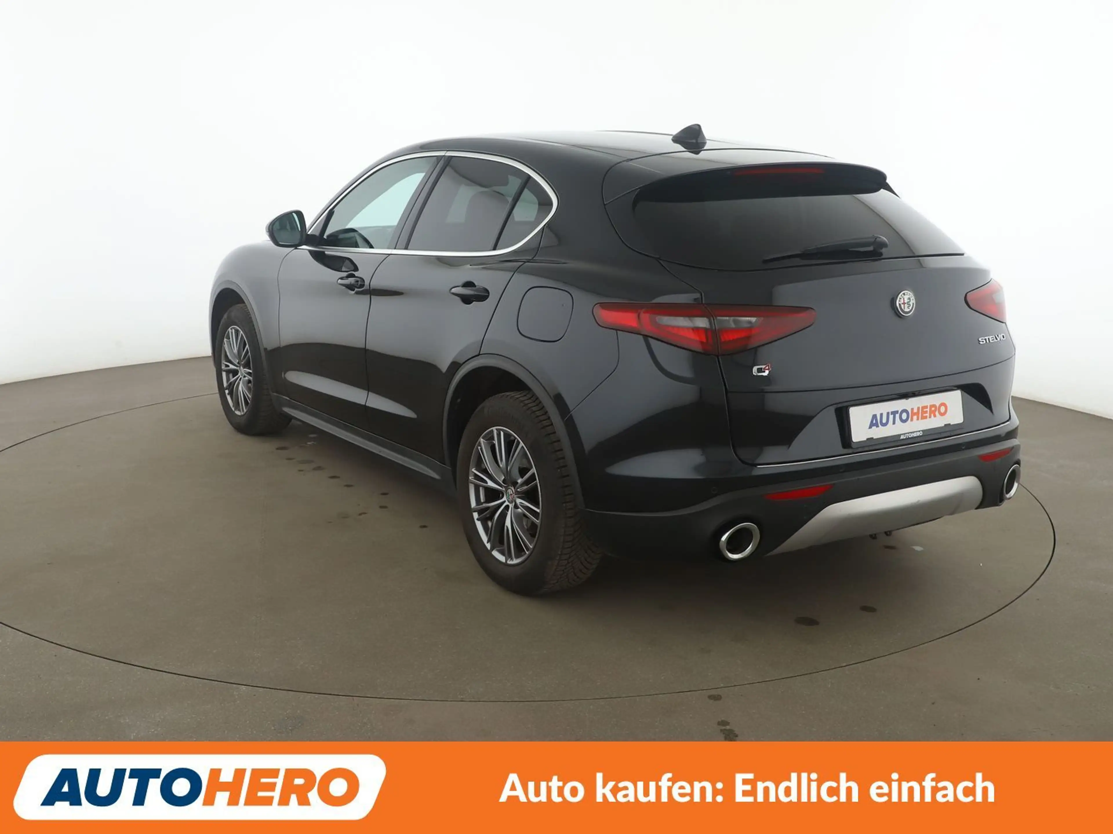 Alfa Romeo Stelvio 2.2 JTDM Super Q4 Aut.*NAV*XENON*ACC*CAM*PDC*SHZ* — photo 4