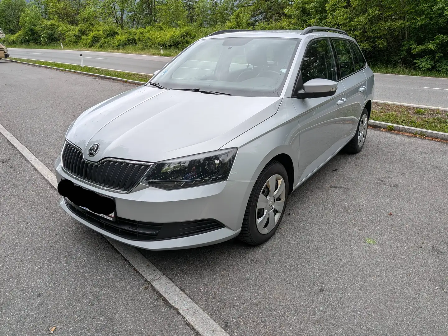 Skoda Fabia Fabia Combi Ambition 1,4 TDI Ambition Grau - 1