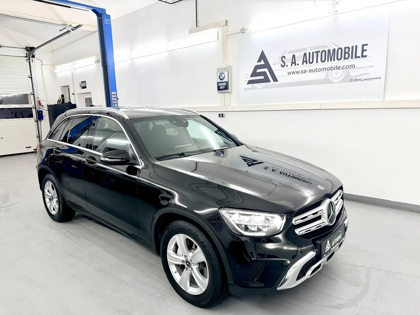 Mercedes-Benz GLC 300 4Matic*Anhängerkup*Head-Up*Kamera* Noir - 2