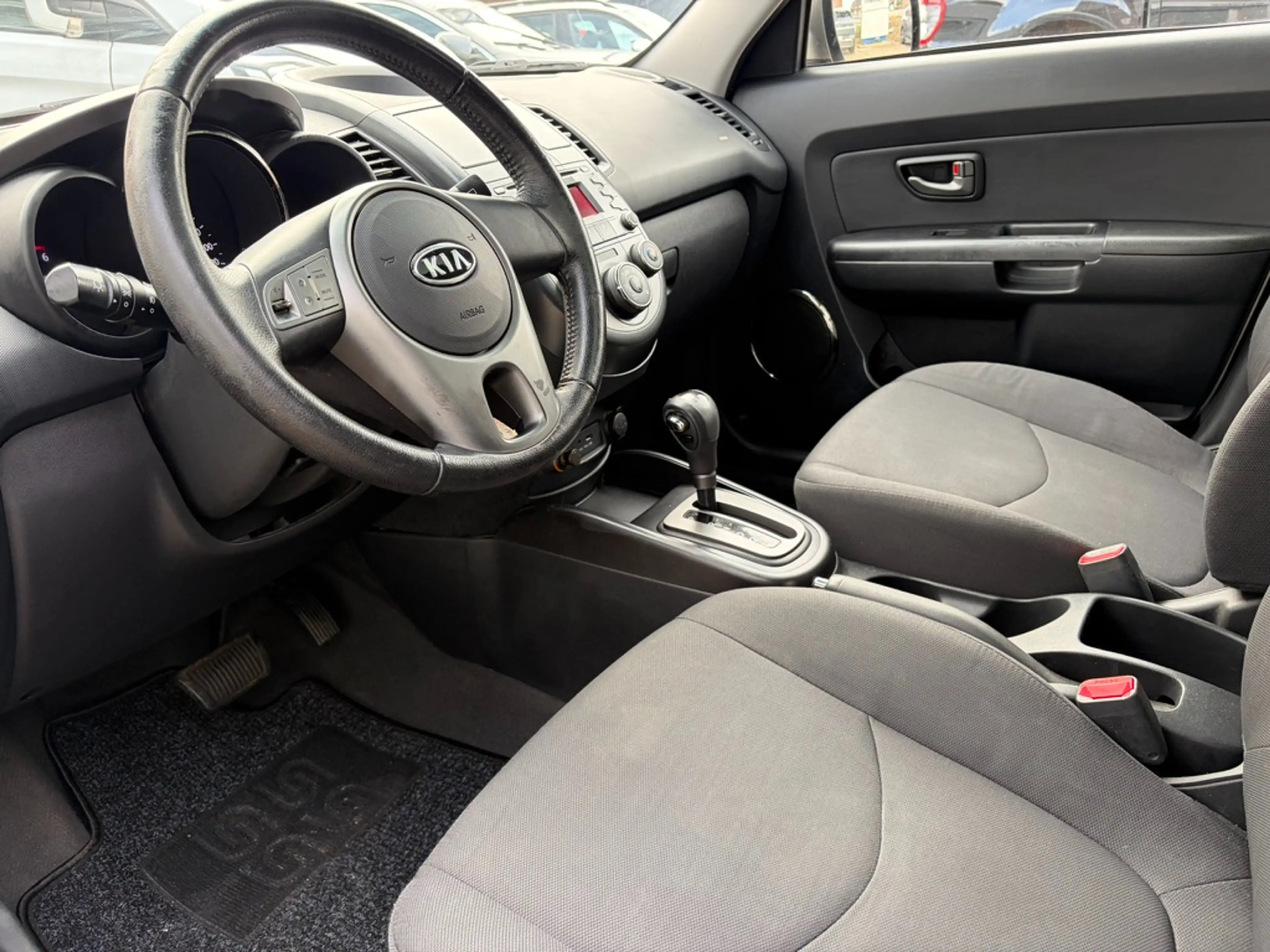 Kia Soul Soul 1.6 CRDi Play - Automaat - Airco - Garantie — photo 11