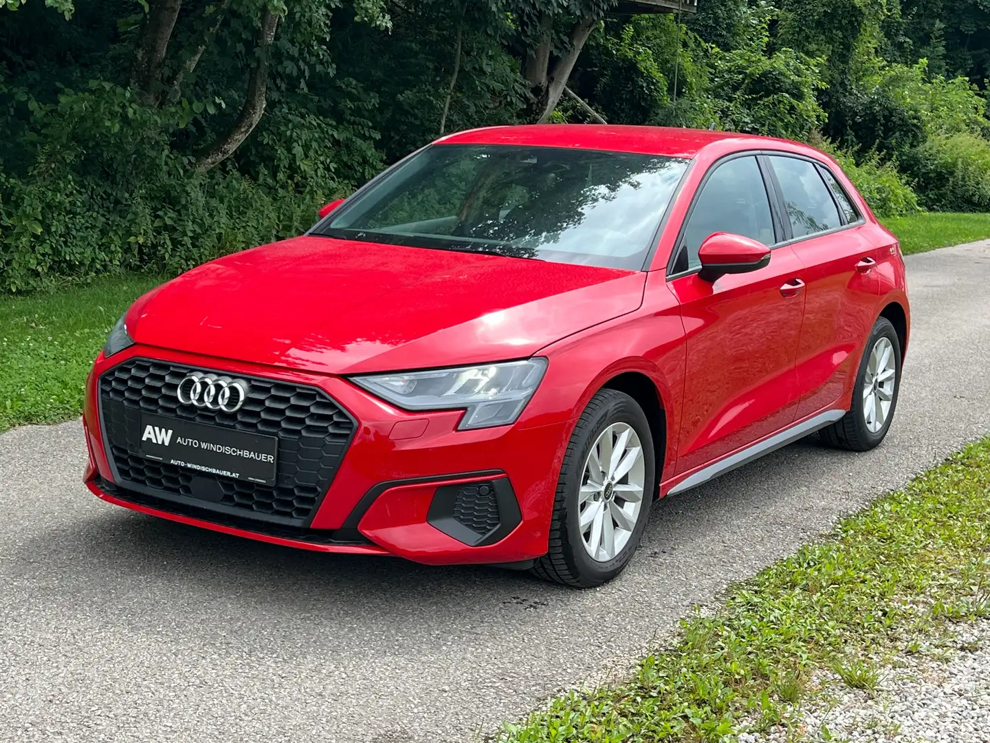Audi A3 35 TFSI Sportback *Tempomat*PDC*LED*DAB* Rot - 1