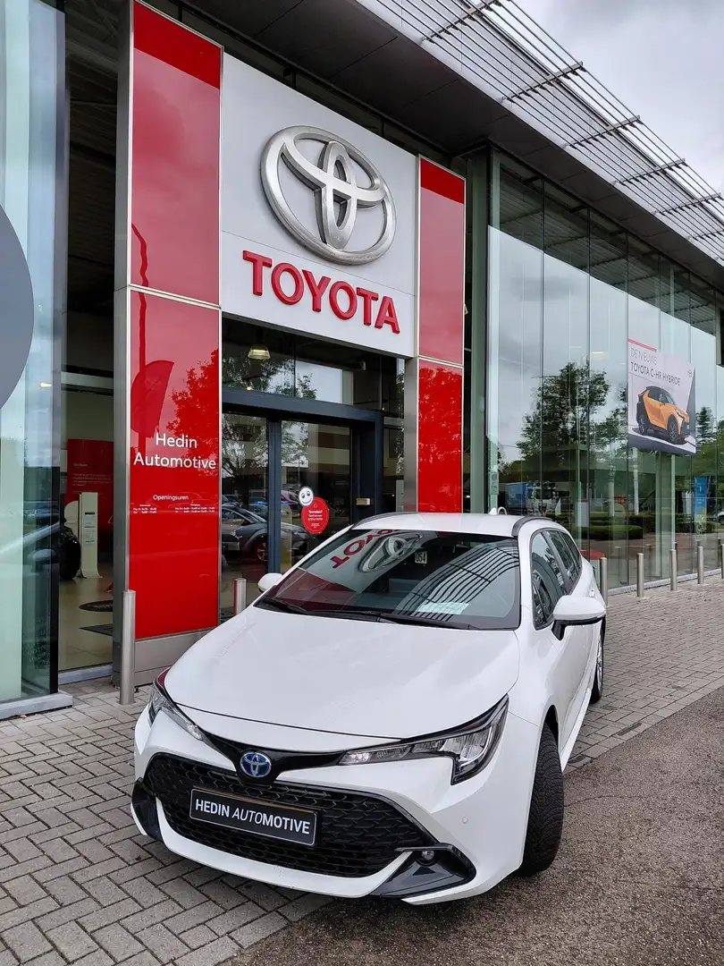 Toyota Corolla Touring Sports 1.8 Hybrid Dynamic e-CVT Weiß - 1