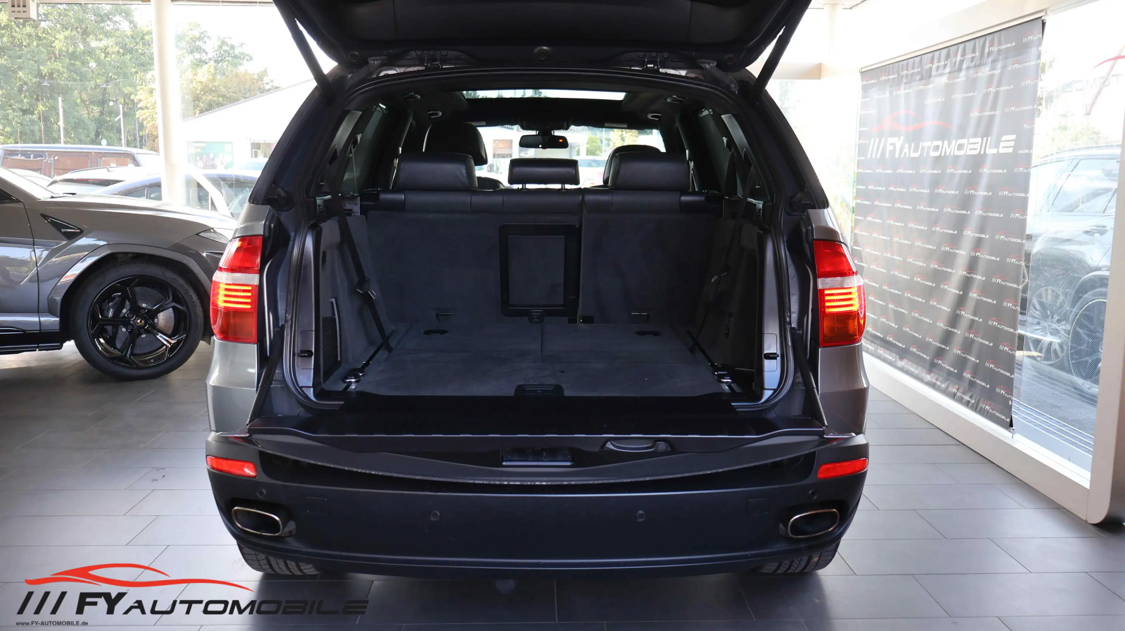 BMW X5 3.0 si 7 Sitzer* 8x Bereift* Sofort Verfügbar — photo 6