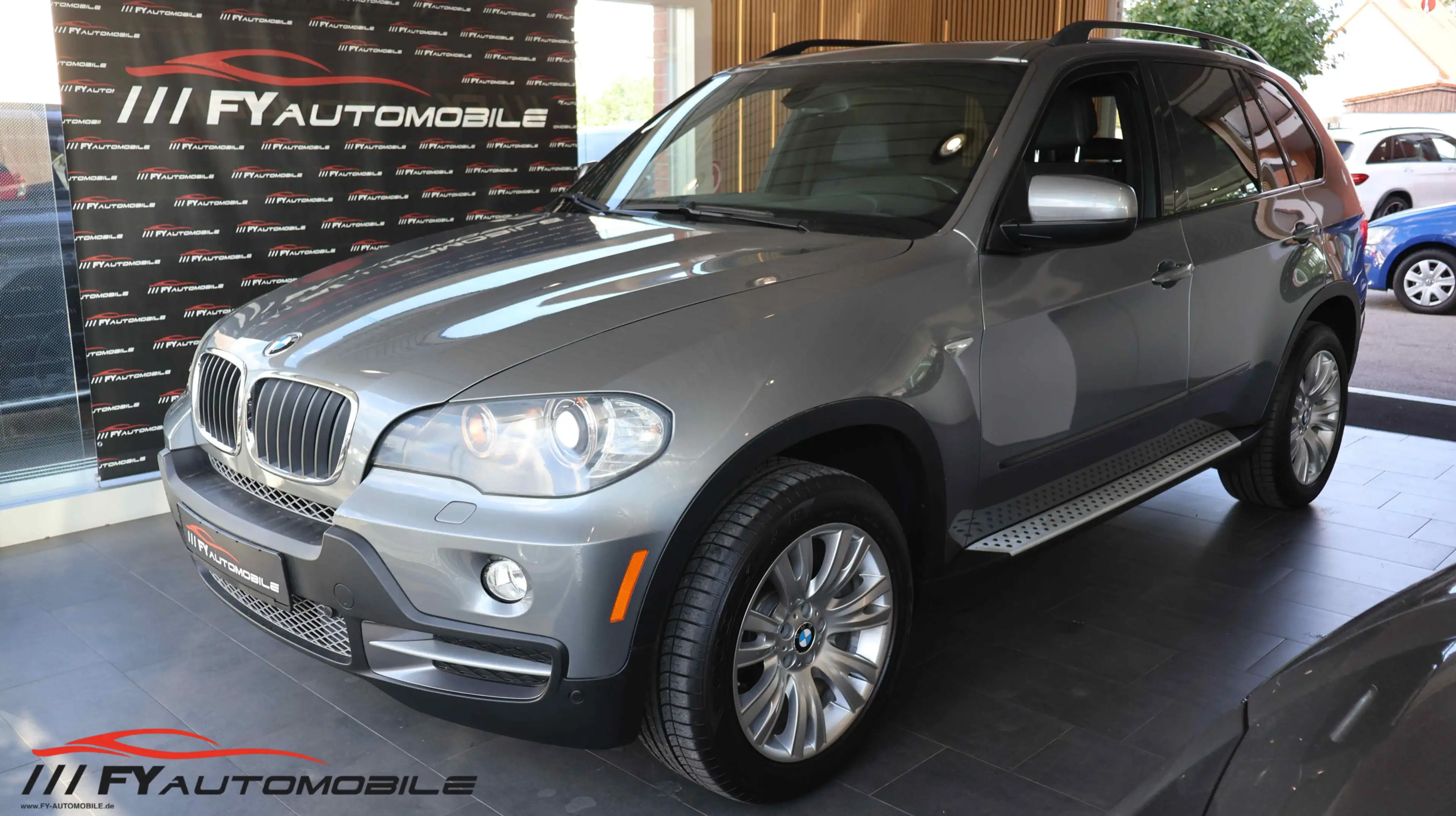 BMW X5 3.0 si 7 Sitzer* 8x Bereift* Sofort Verfügbar