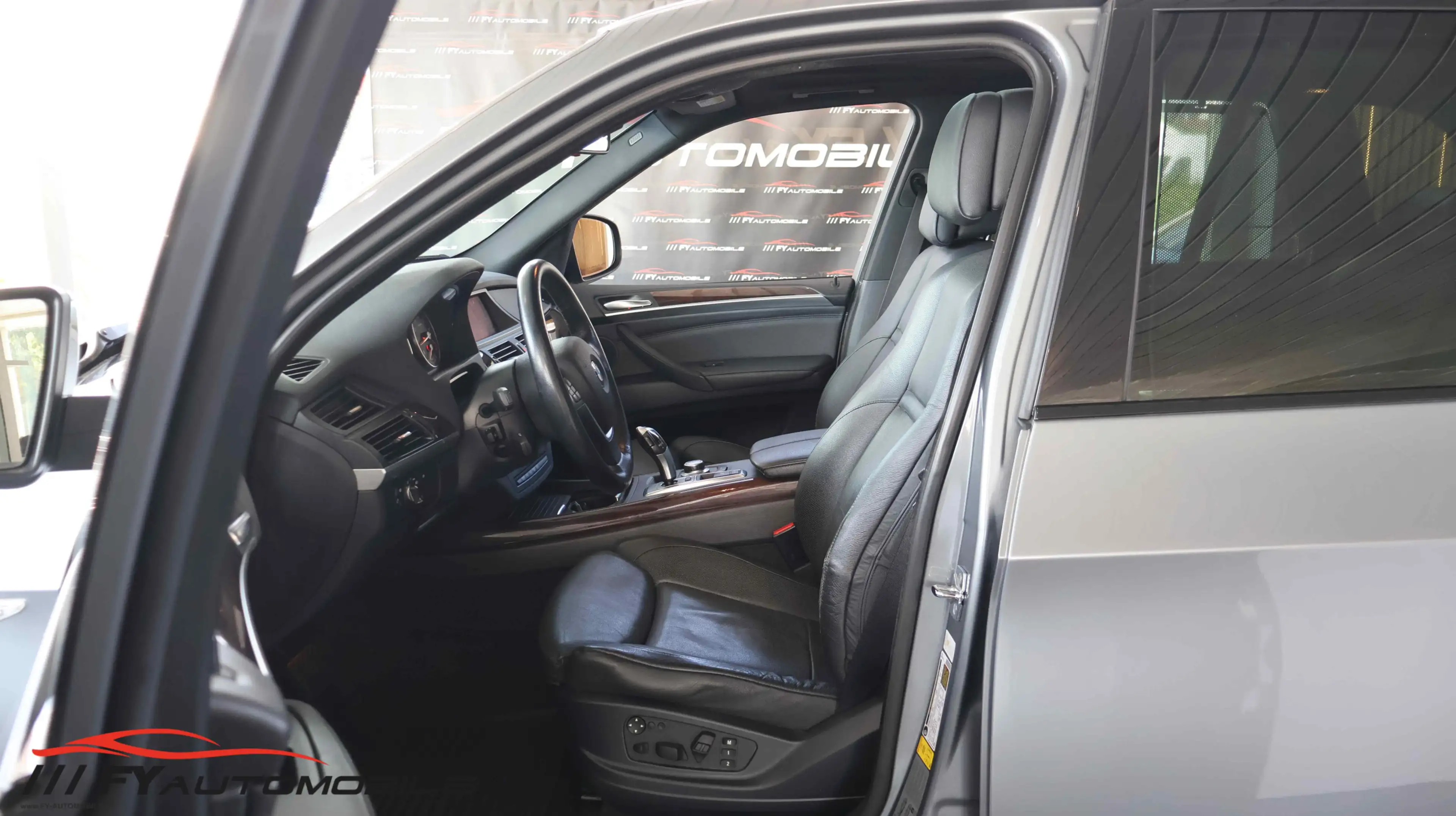 BMW X5 3.0 si 7 Sitzer* 8x Bereift* Sofort Verfügbar — photo 9