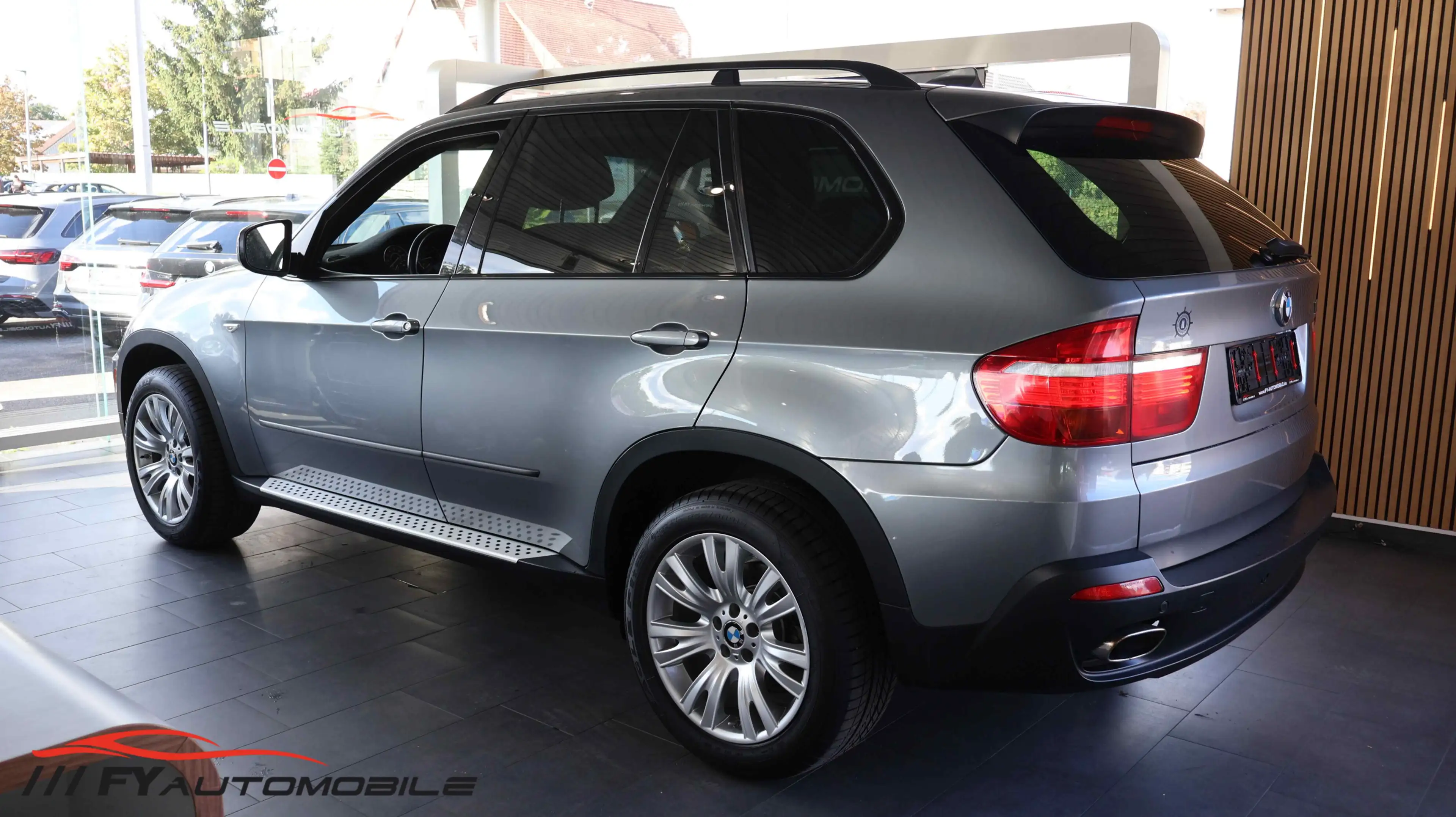 BMW X5 3.0 si 7 Sitzer* 8x Bereift* Sofort Verfügbar — photo 3