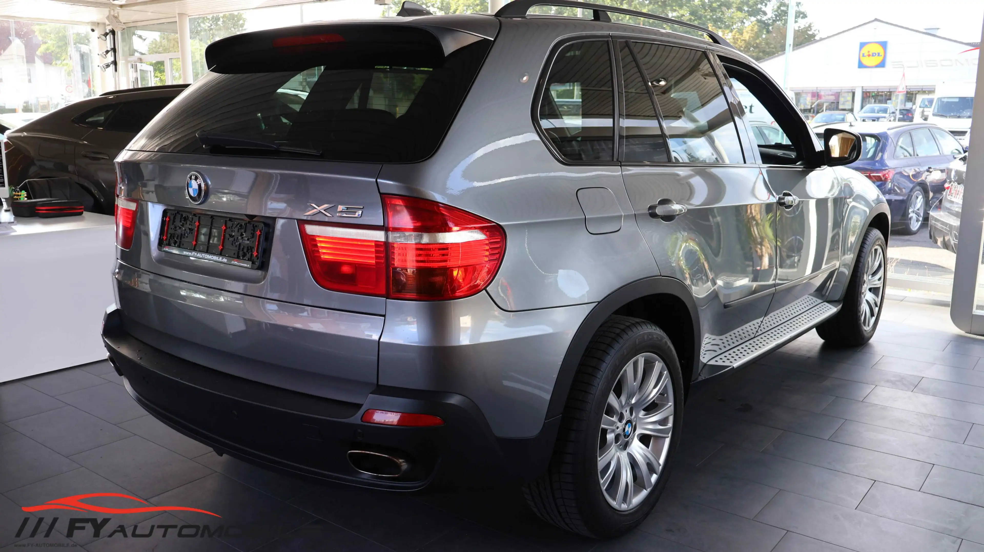 BMW X5 3.0 si 7 Sitzer* 8x Bereift* Sofort Verfügbar — photo 7