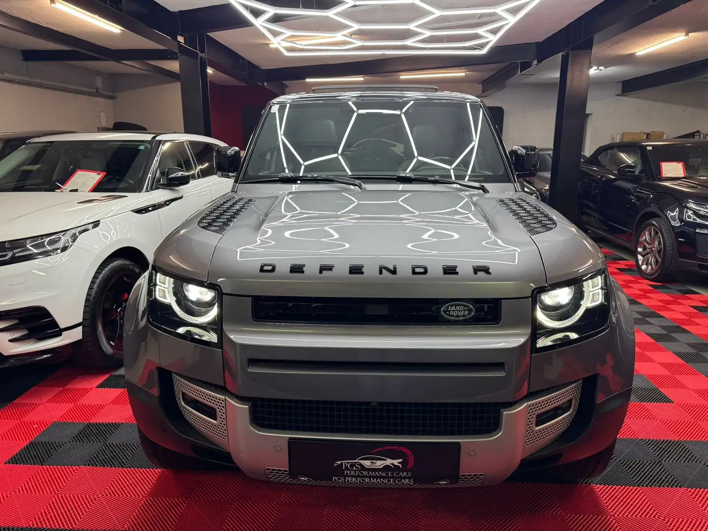 Land Rover Defender 3Liter/V6/PANO/LED Gris - 2