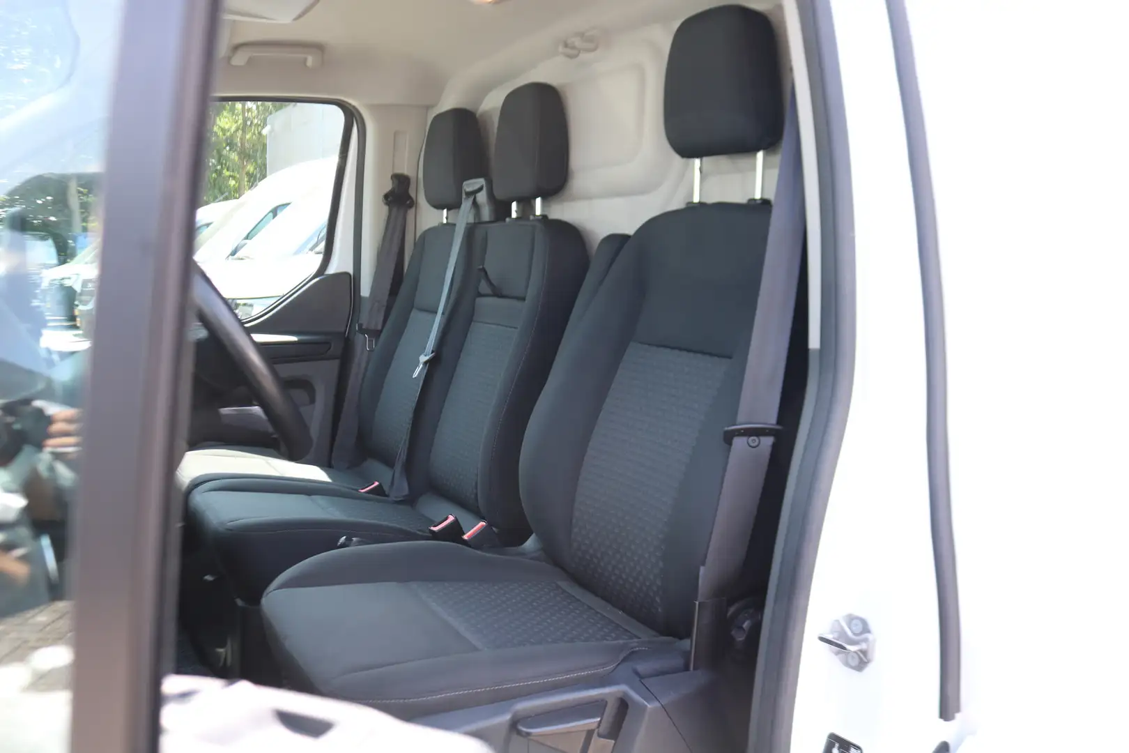 Ford Transit Custom 2.0 TDci L1 H1 Airco Navigatie Inrichting Imperiaa Bianco - 2