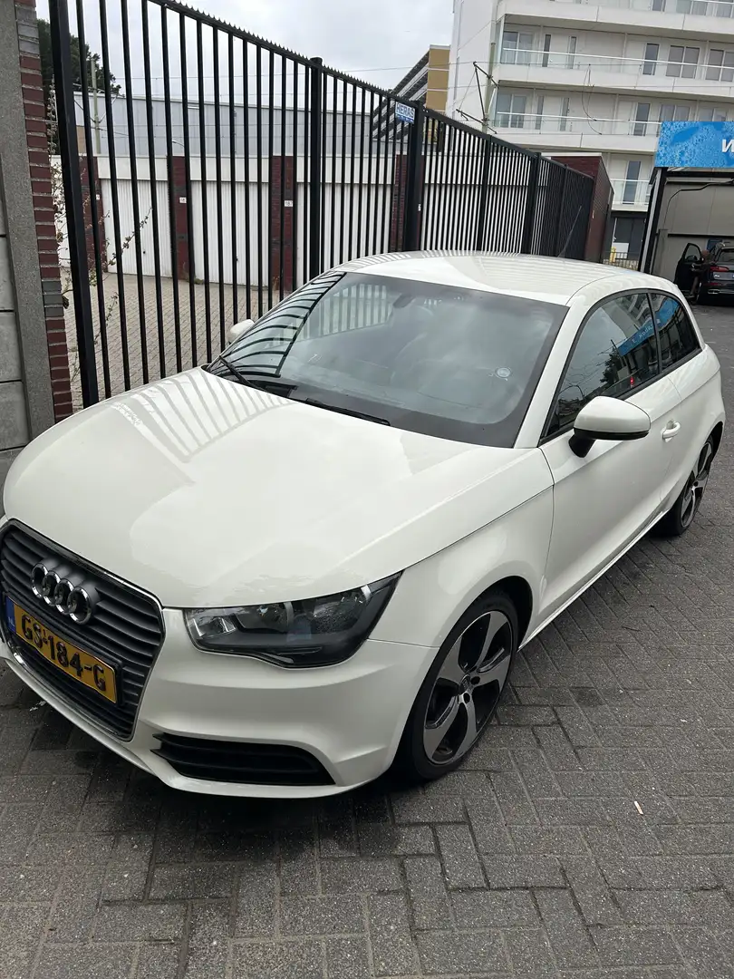 Audi A1 1.2 TFSI Attraction - 2