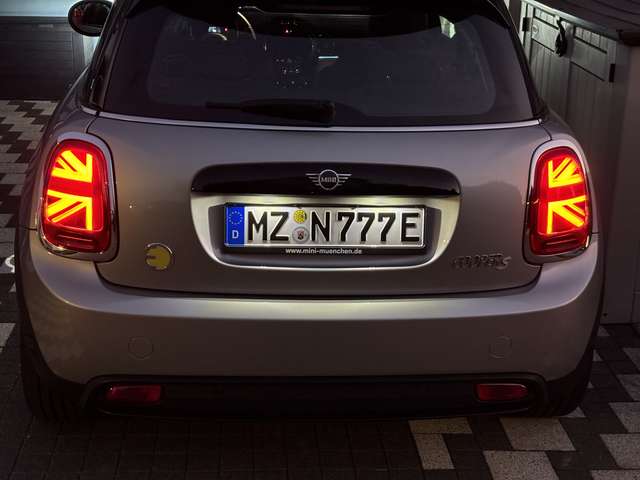 MINI Cooper SE Classic Trim 1.Hand Neuwagengarantie 2027