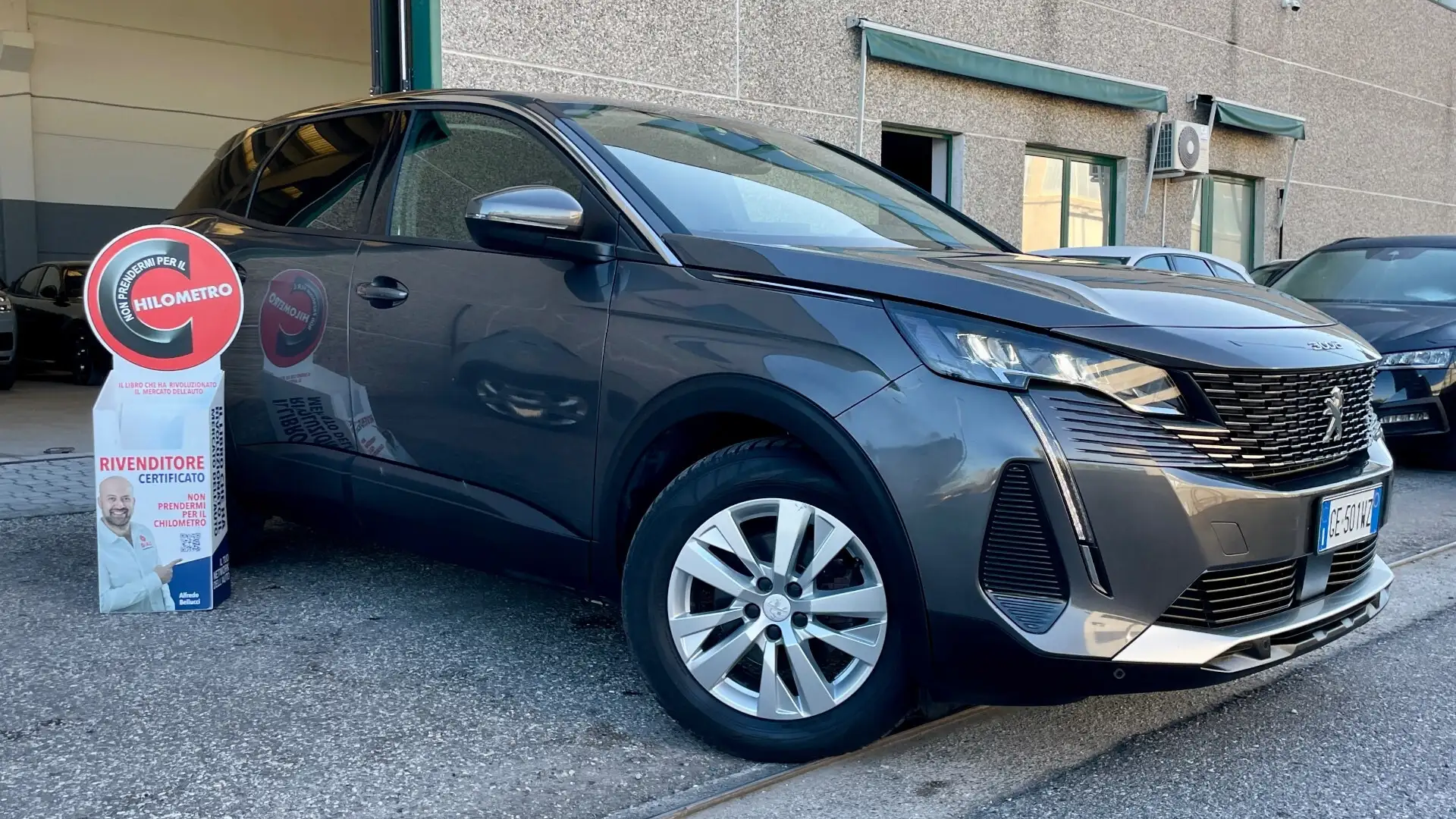 Peugeot 3008 PEUGEOT 3008 1.5 BLUEHDI ALLURE 131CV - FULL LED, Gris - 1