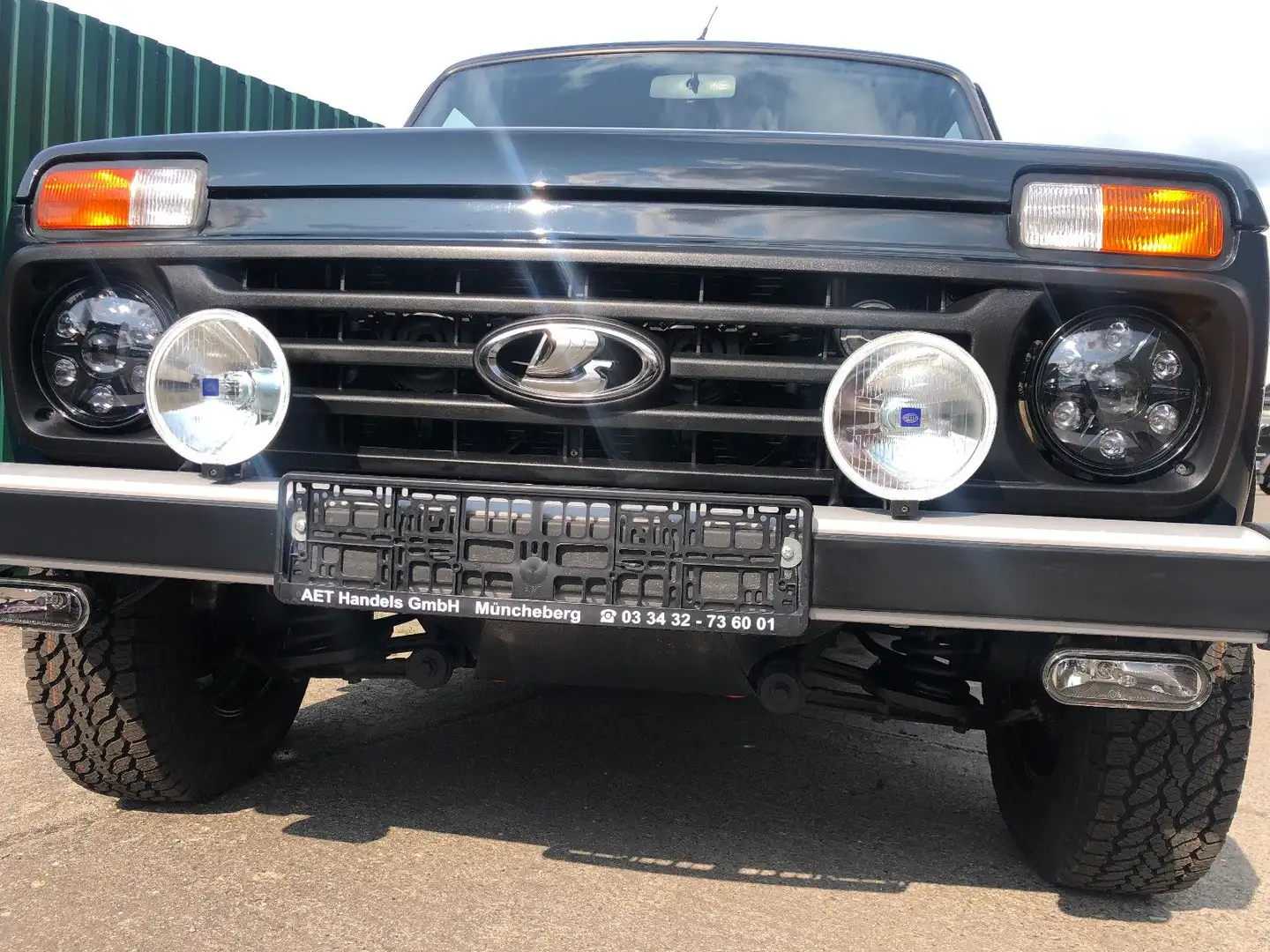 Lada Niva LEGEND "PREMIUM PLUS"! VIP-AUSSTATTUNG! Grün - 1