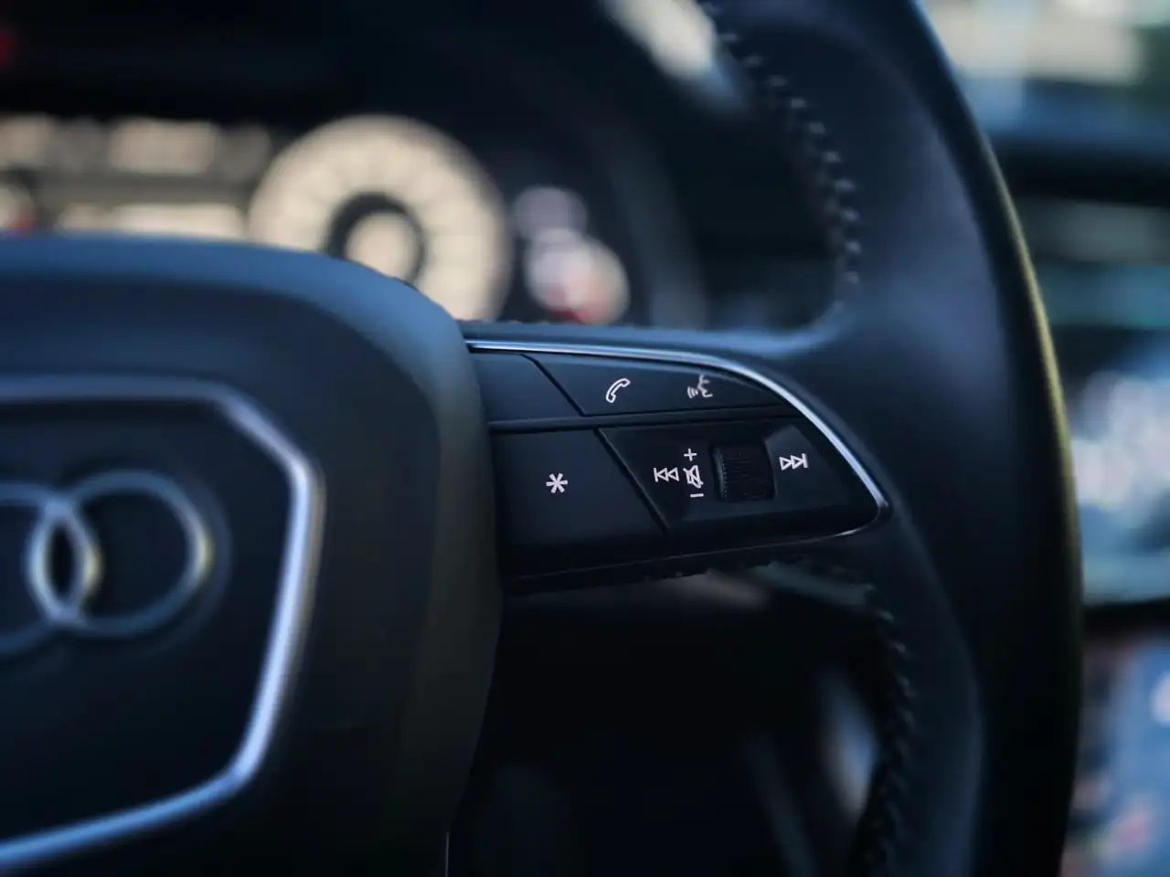 Audi Q8 снимка Audi Q8