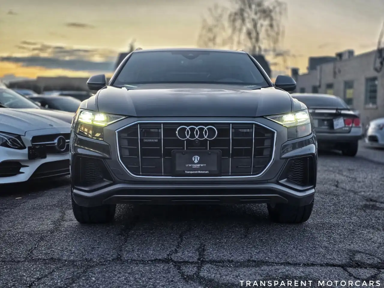 Audi Q8 снимка Audi Q8