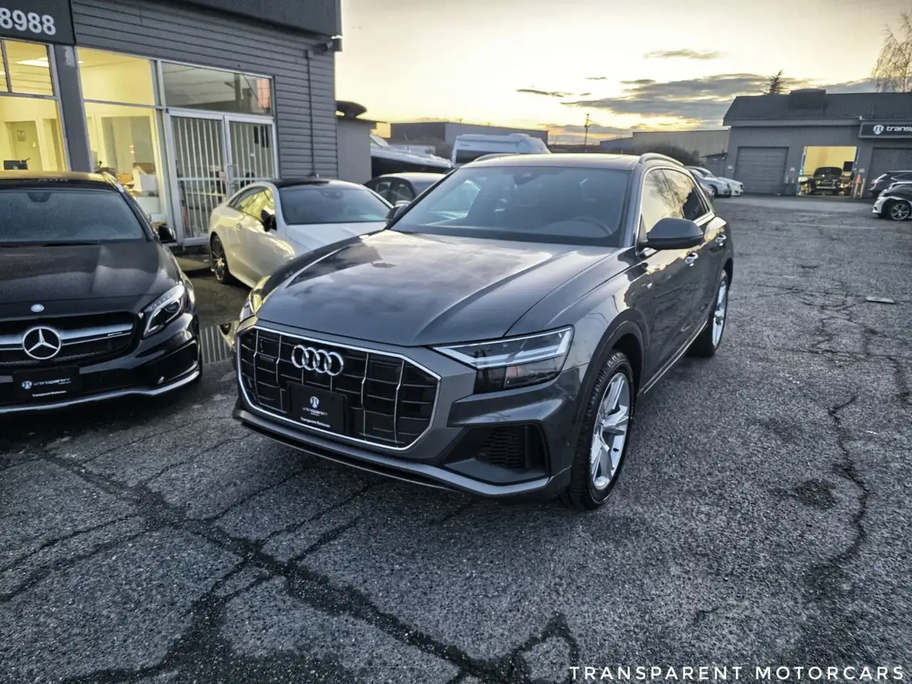 Audi Q8 снимка Audi Q8